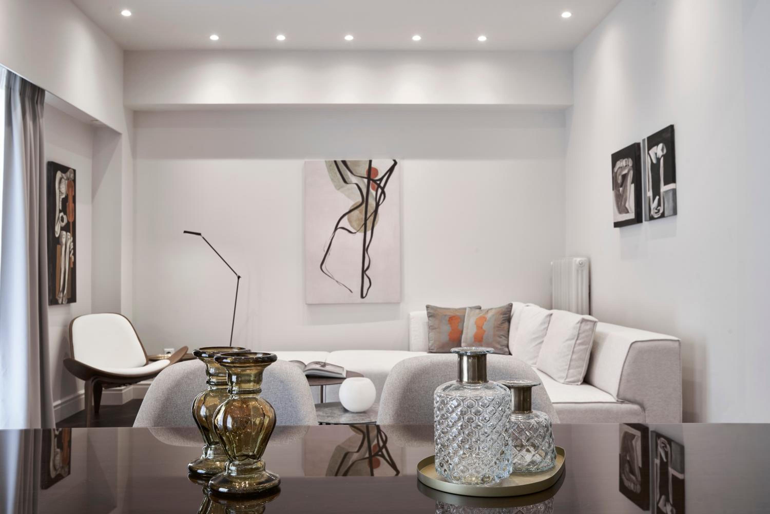 Patriarchou 4bd Art Deco Penthouse