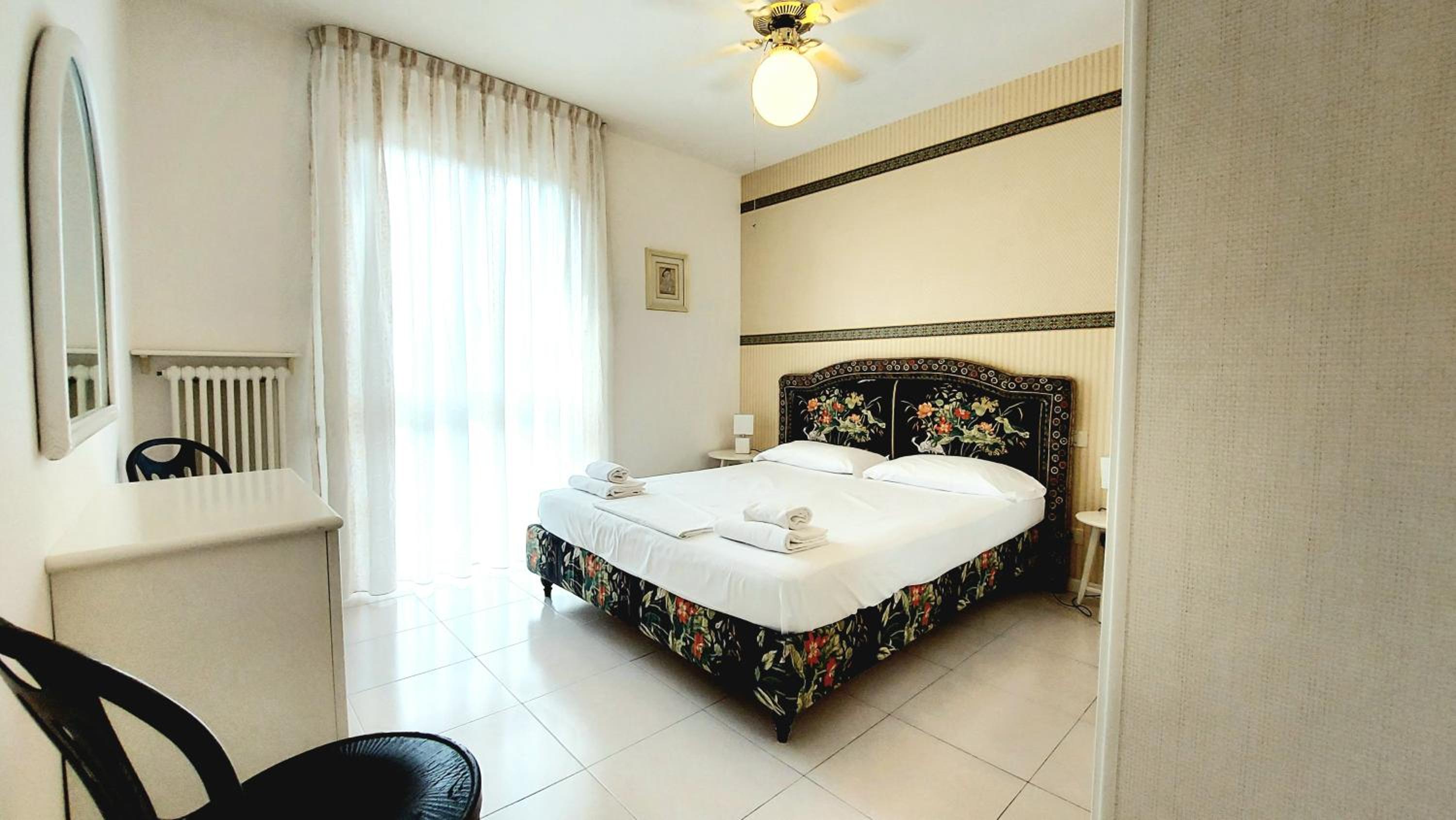 Foscolo POOL apartment view 4