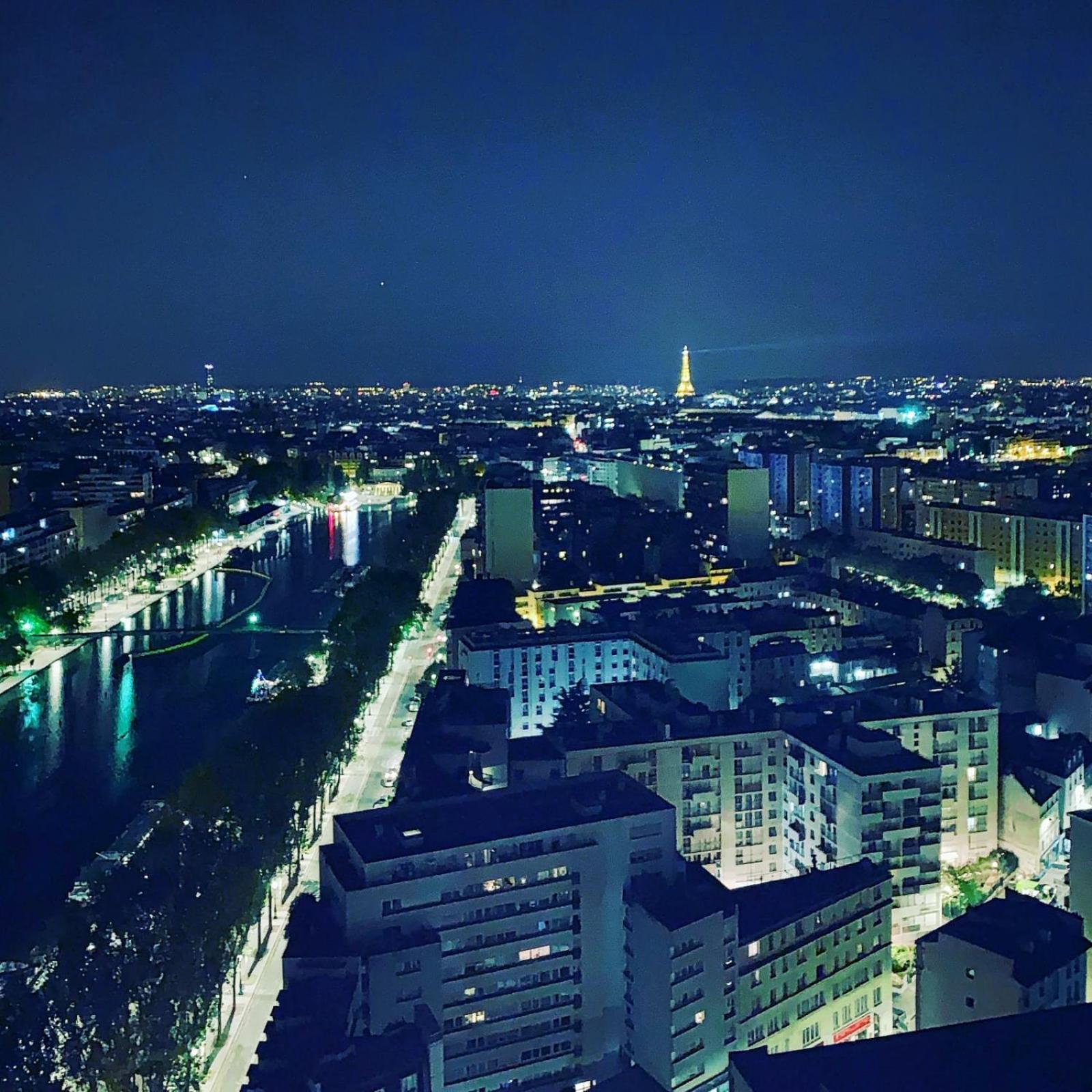 Apt In Height On The Canal View On All Paris