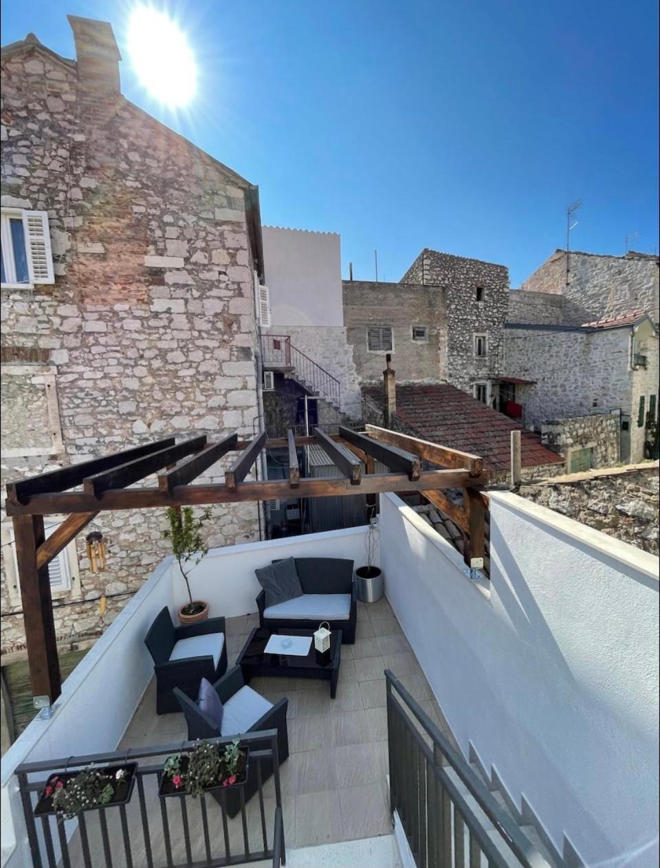 Aurum Apartment view 4