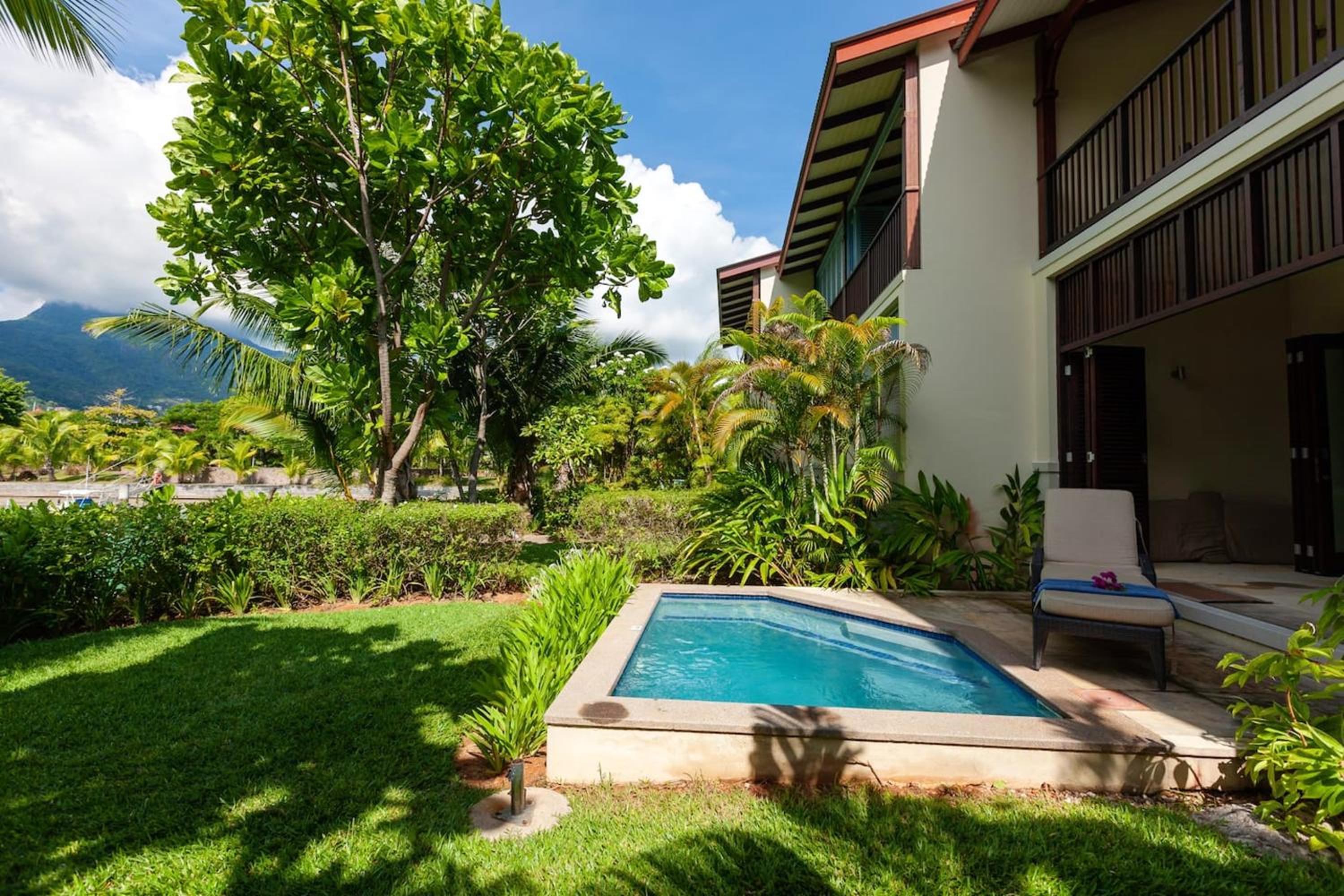 3 bedrooms house at Mahe 100 m away from the beach with sea view private pool and enclosed garden photo 4