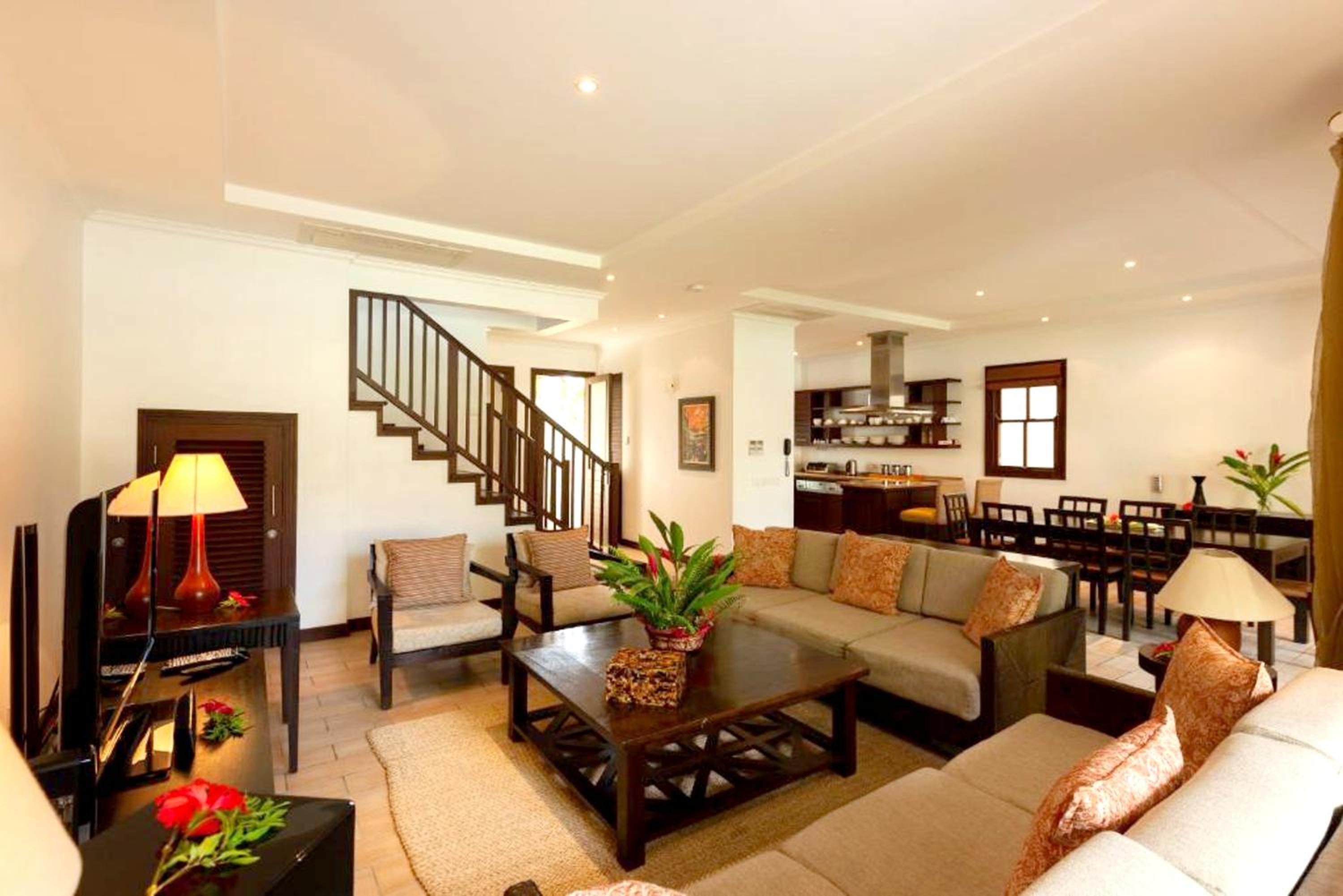 3 bedrooms house at Mahe 100 m away from the beach with sea view private pool and enclosed garden