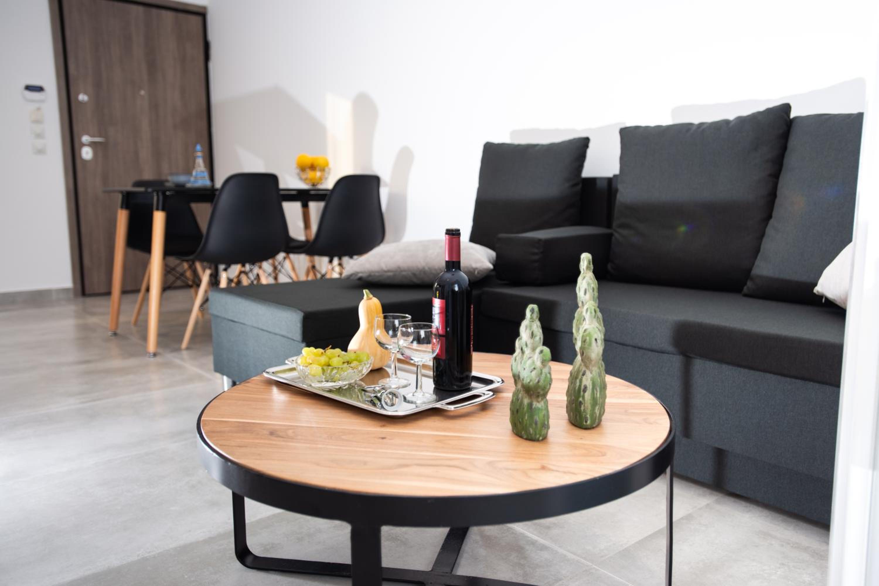 Raeti Apartments