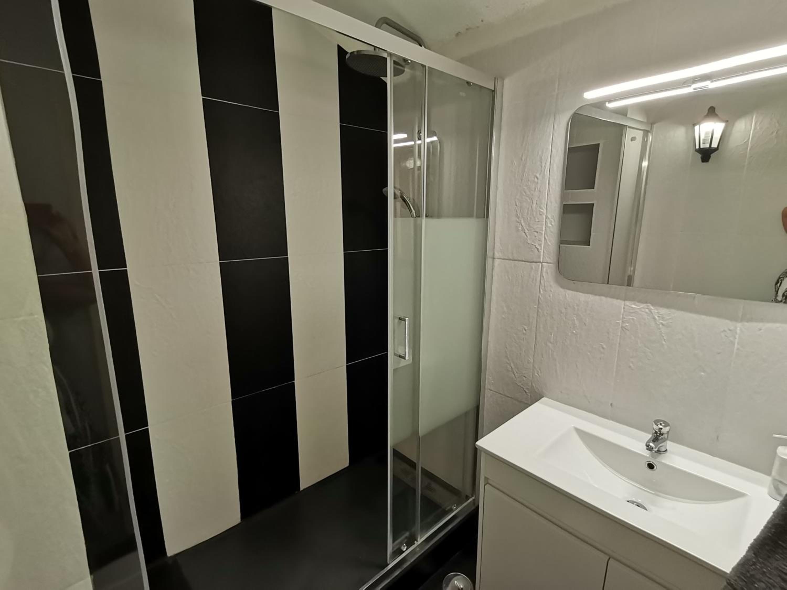Dunfermline Apartment