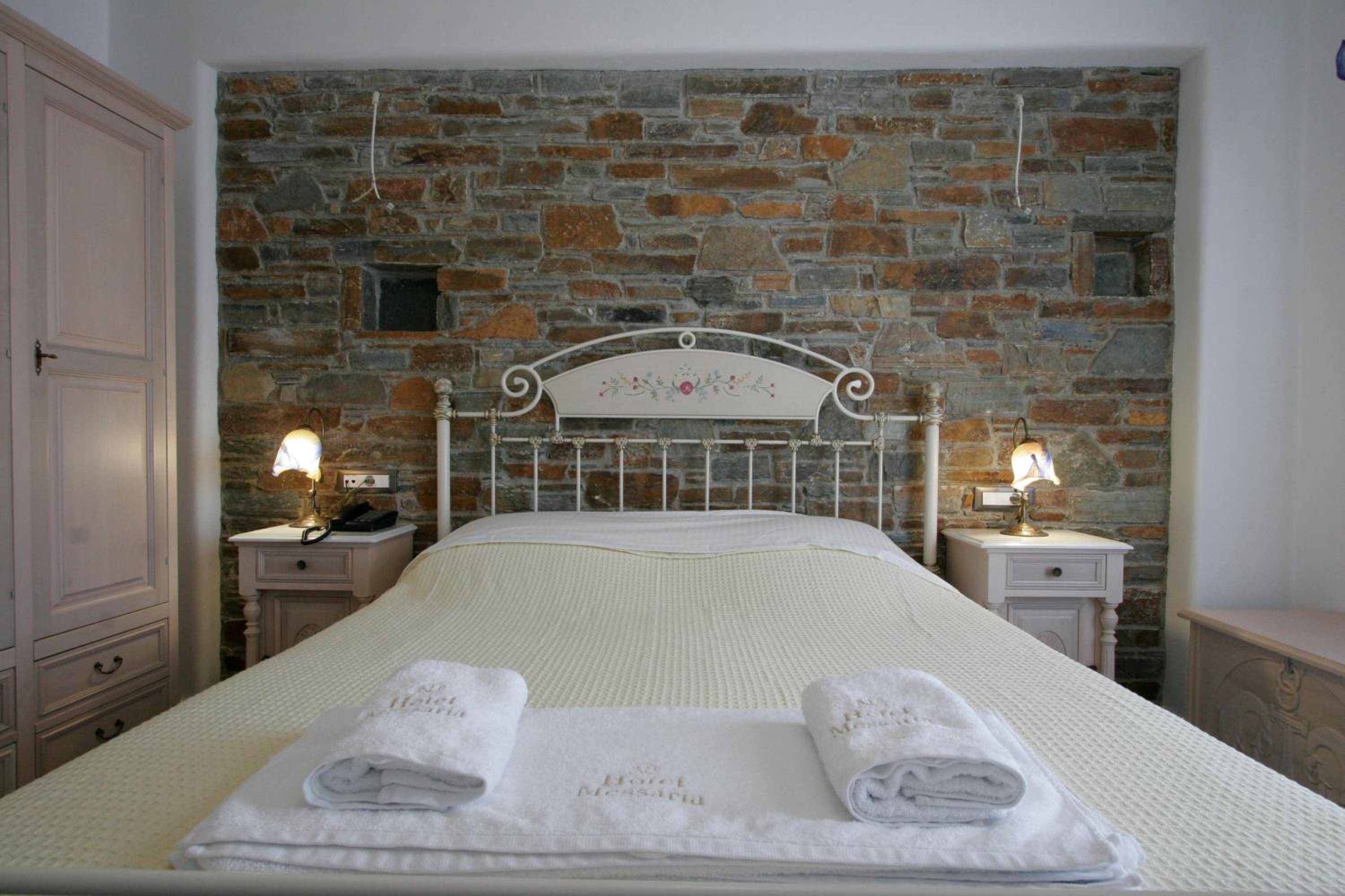 Hotel Messaria
