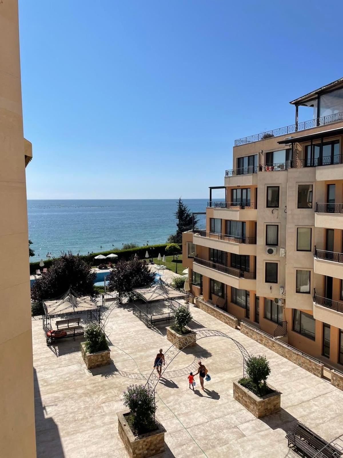 Rich-2 SP Apartments view 4