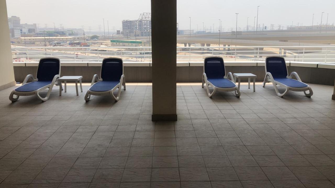 Cozy 2BHK Near to DMCC Metro Station -505