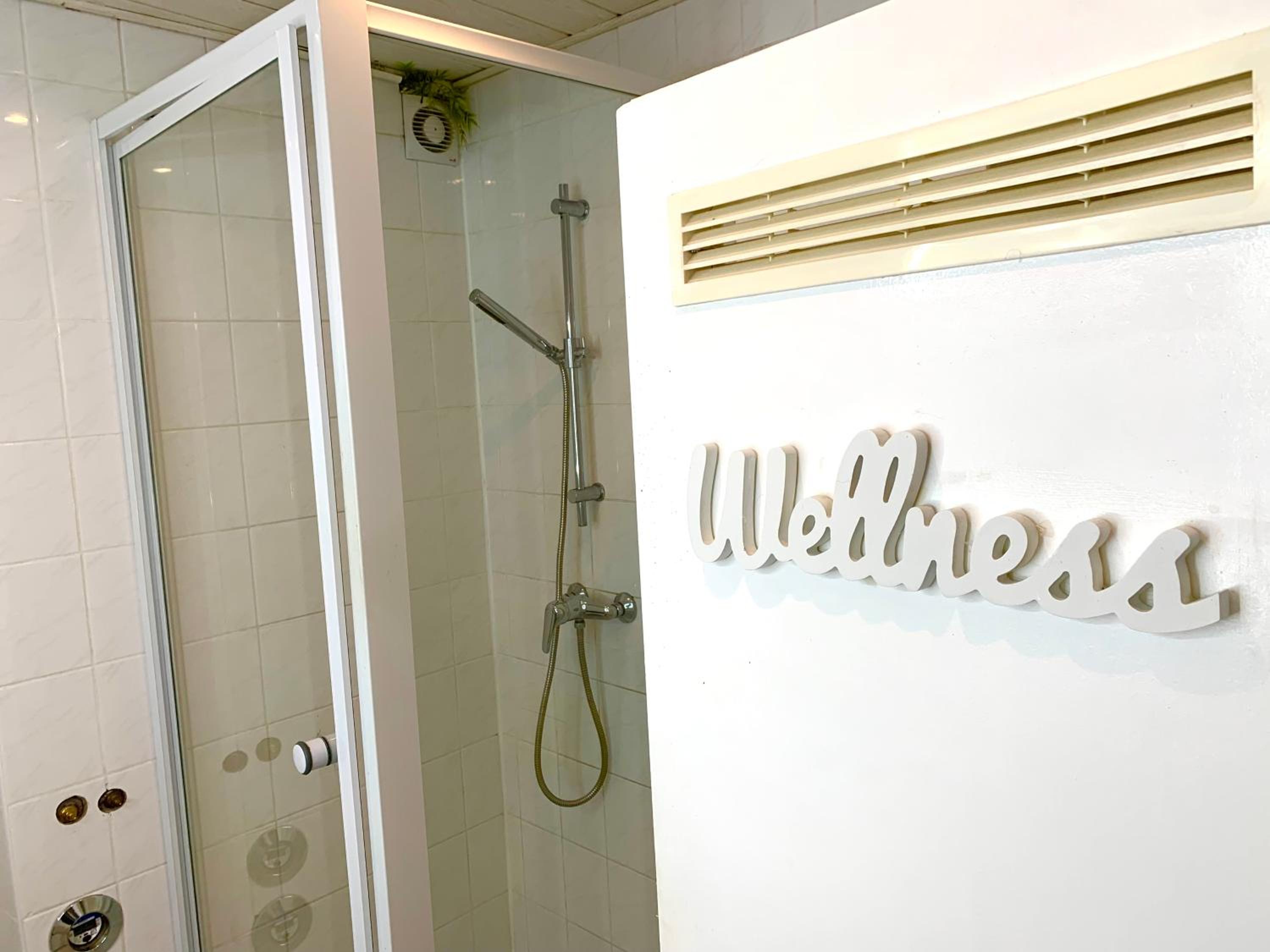 Big 3 Bedrooms Apartment at Ground Floor