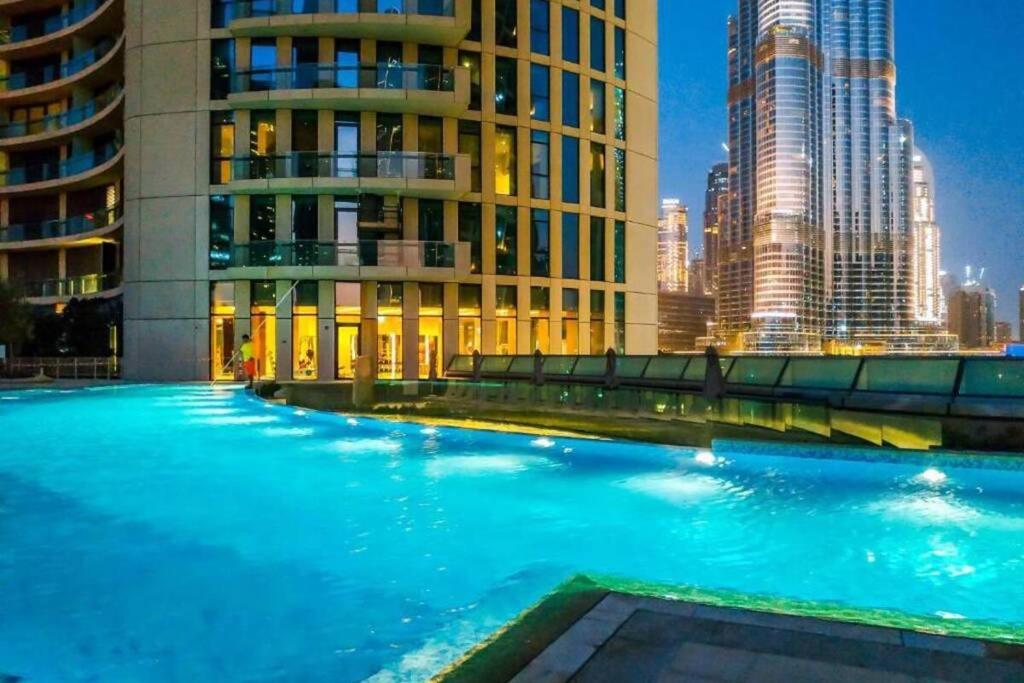 FIRST CLASS 1BR with DUBAI SKYLINE view