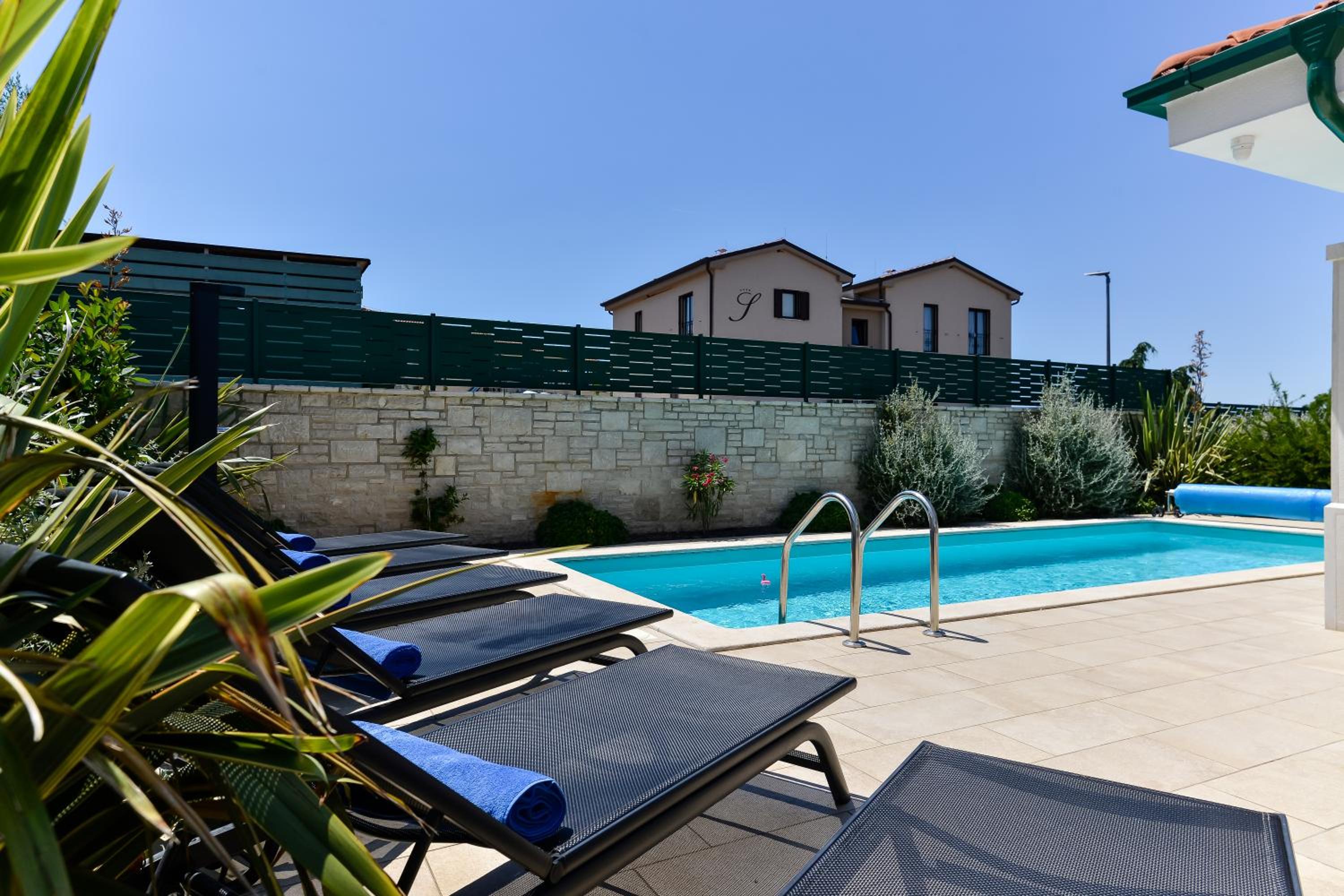 Villa Luciana, Buje