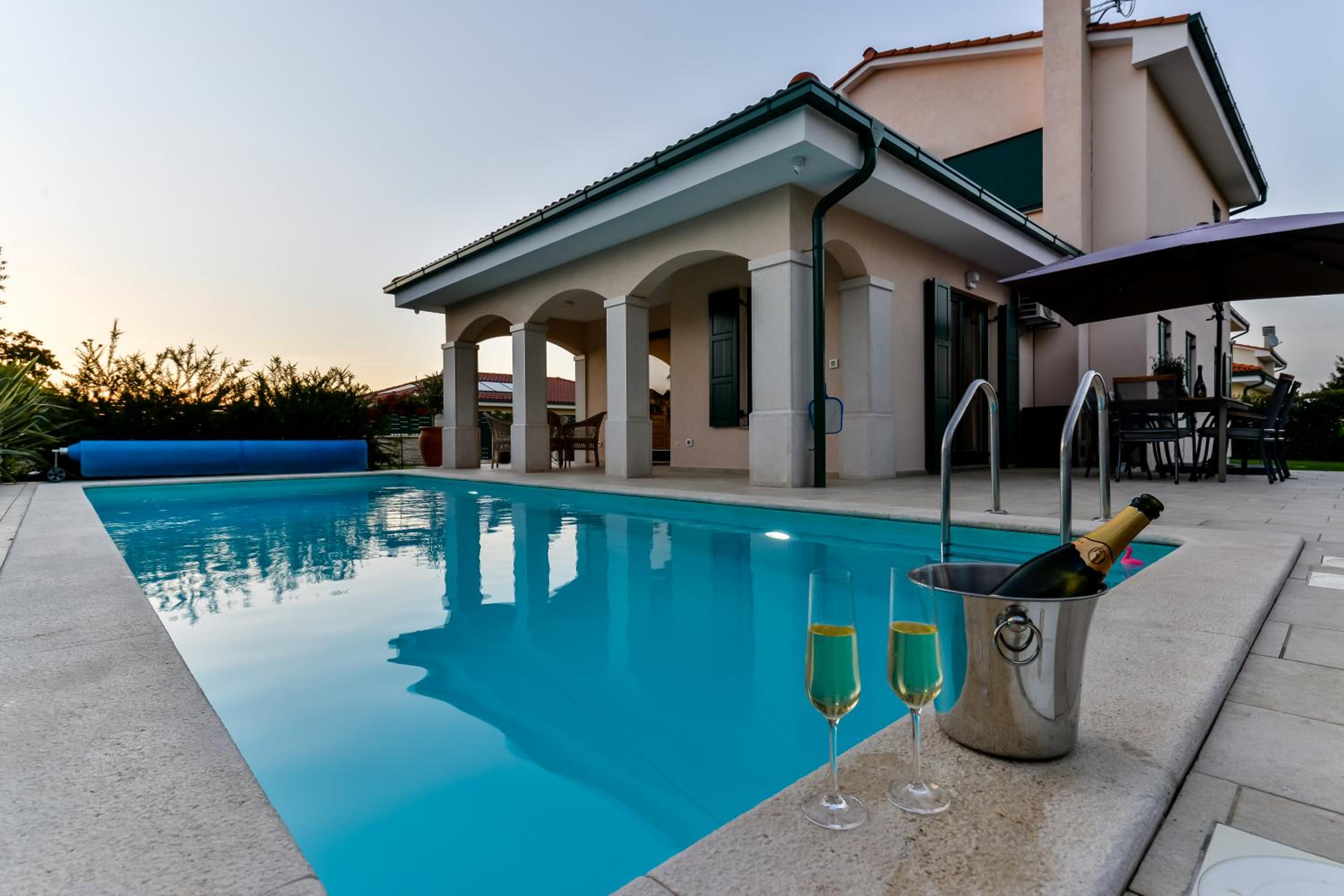 Villa Luciana, Buje