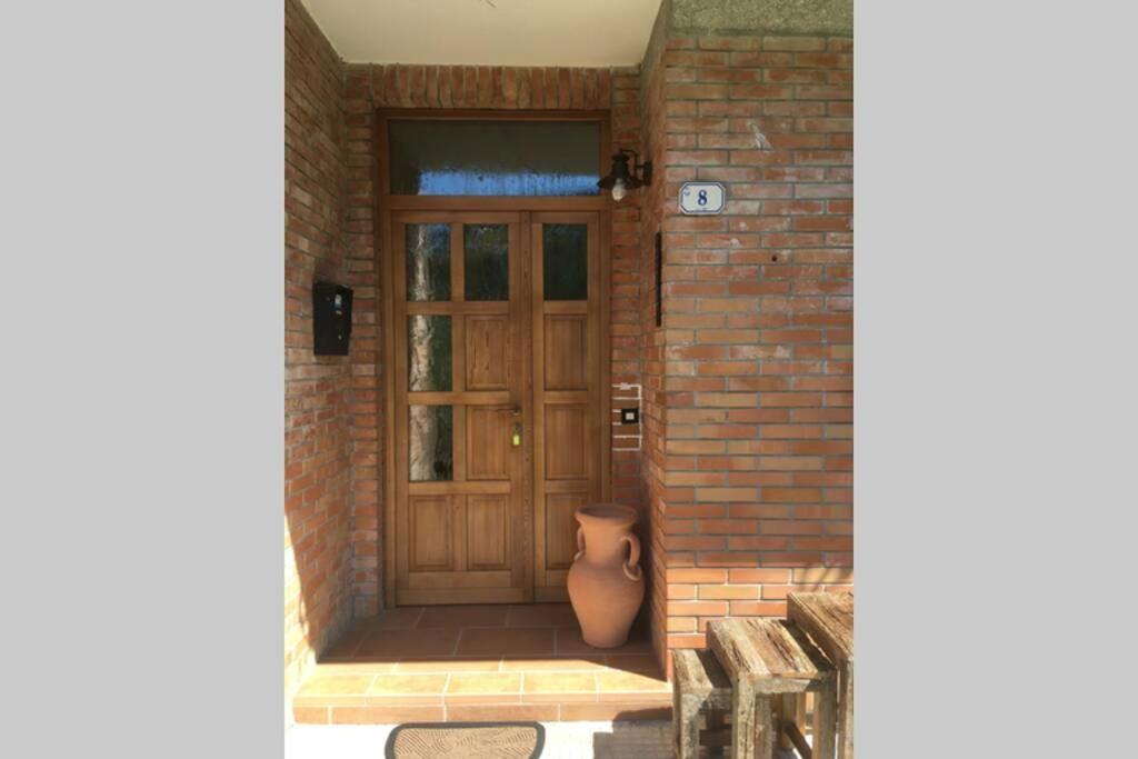 Casa a schiera fronte lago con giardino
