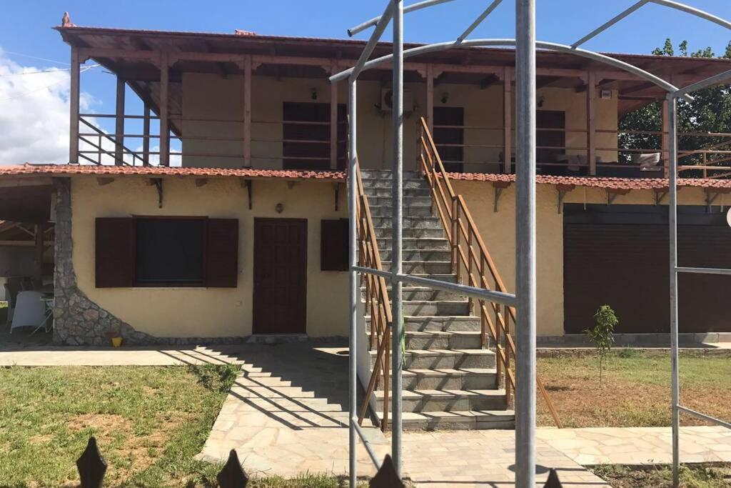 Villa to rent near the beach
