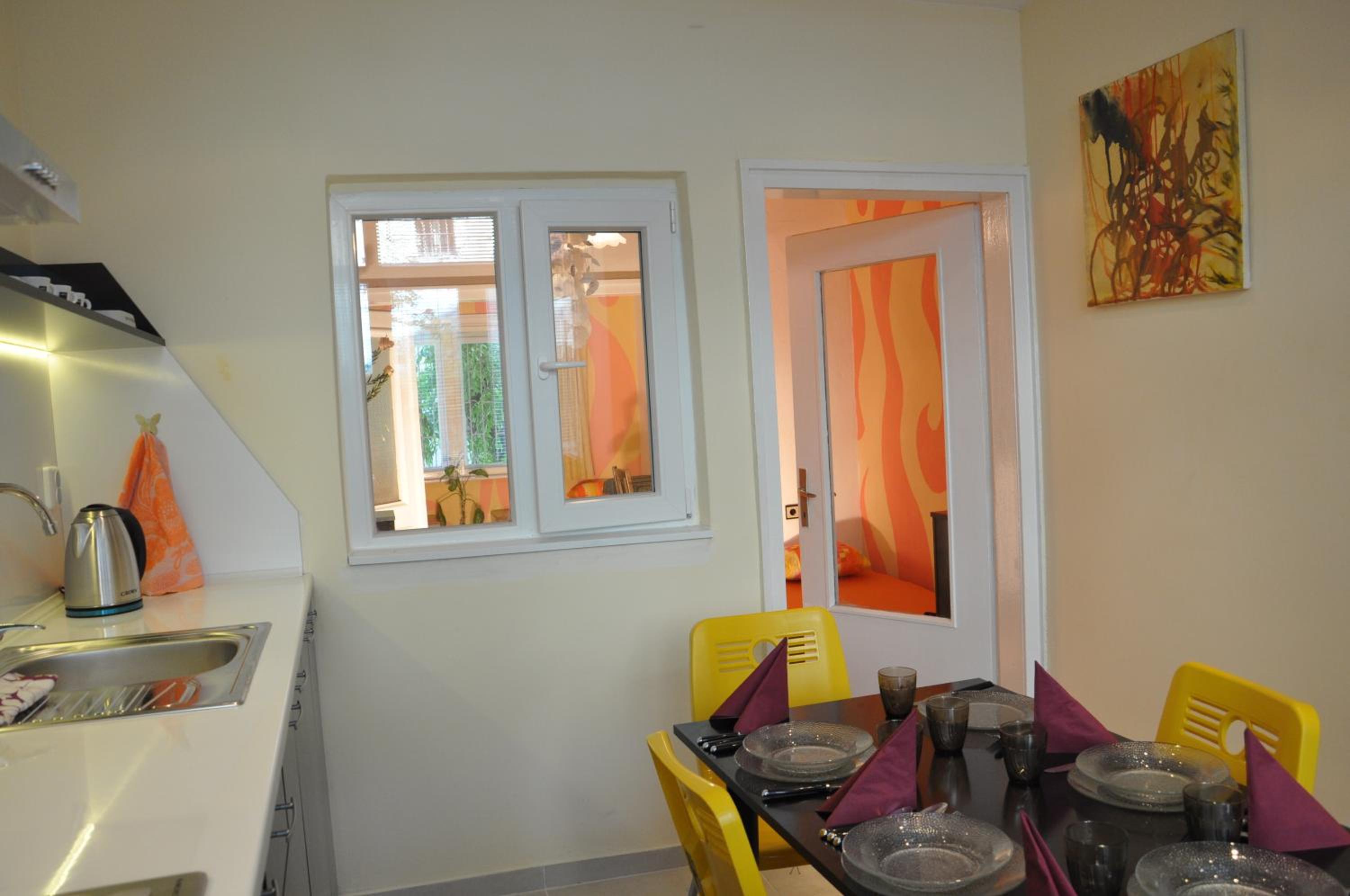 Arlequin Apartment
