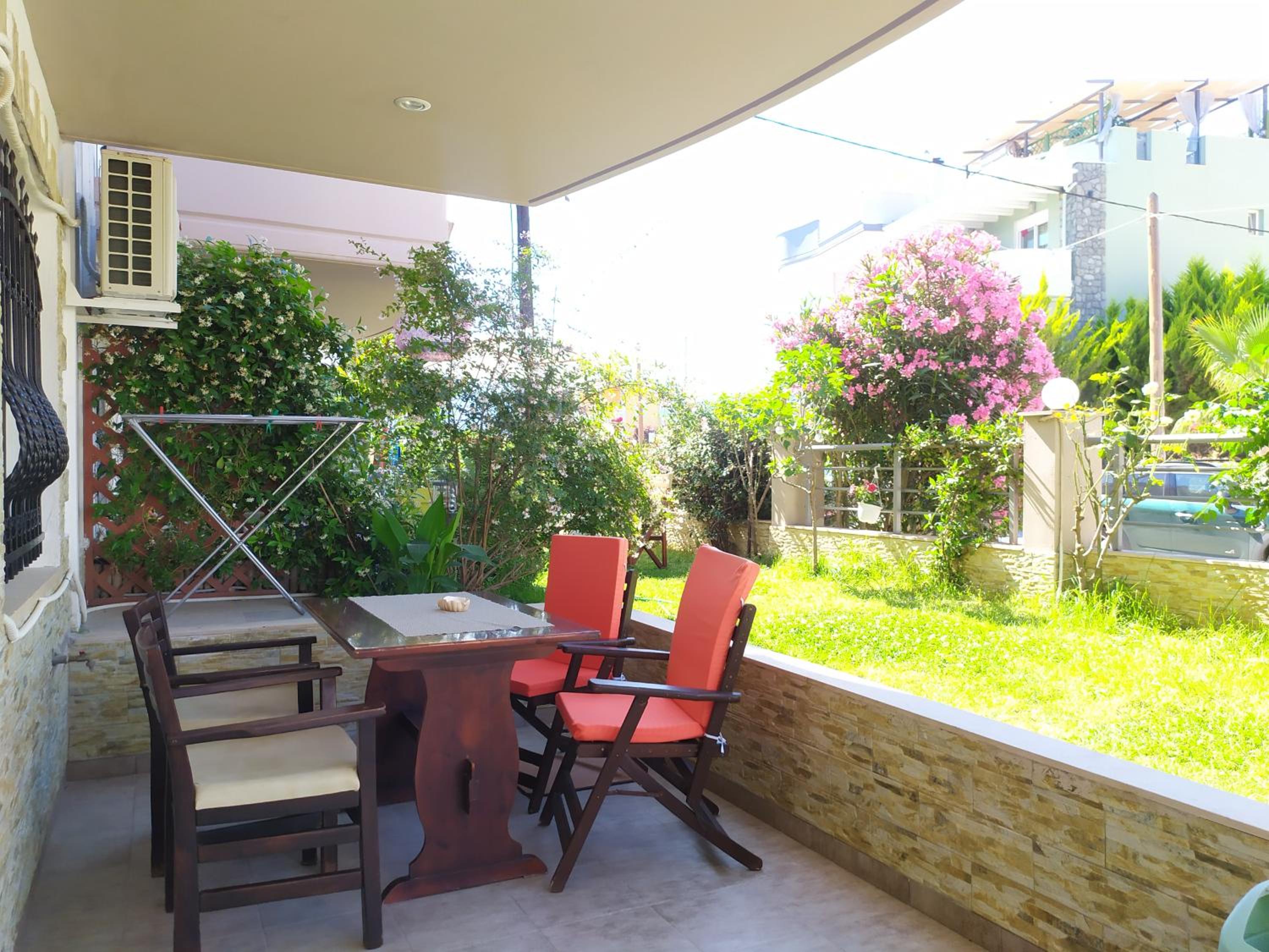 Iro Apartments view 4