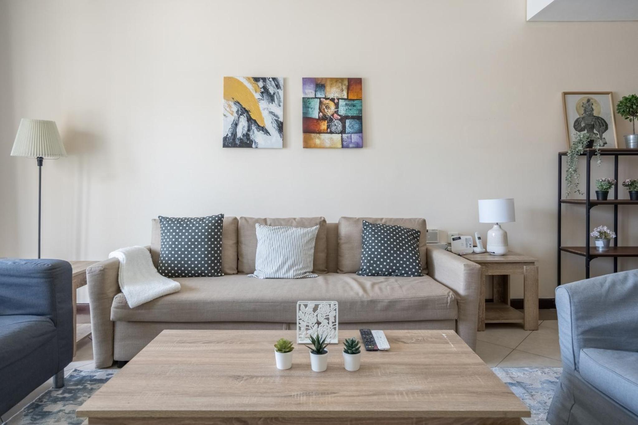 HiGuests - Incredible City Views in Deira 5-min to Airport