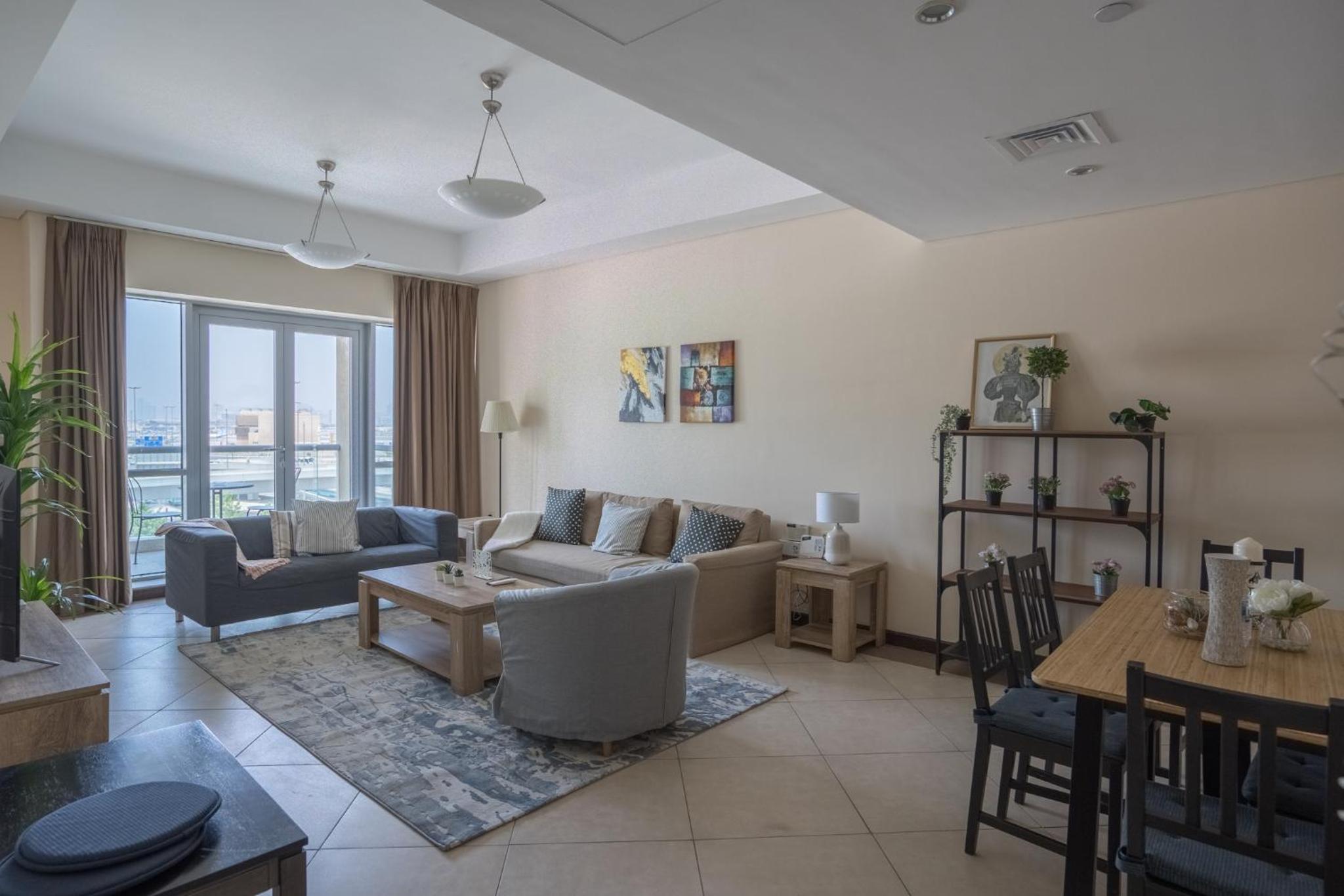 HiGuests - Incredible City Views in Deira 5-min to Airport