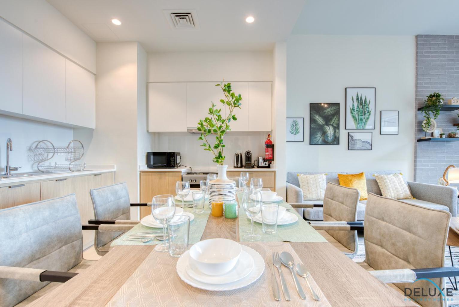 Exquisite 2BR in Golf Views, Emaar South by Deluxe Holiday Homes
