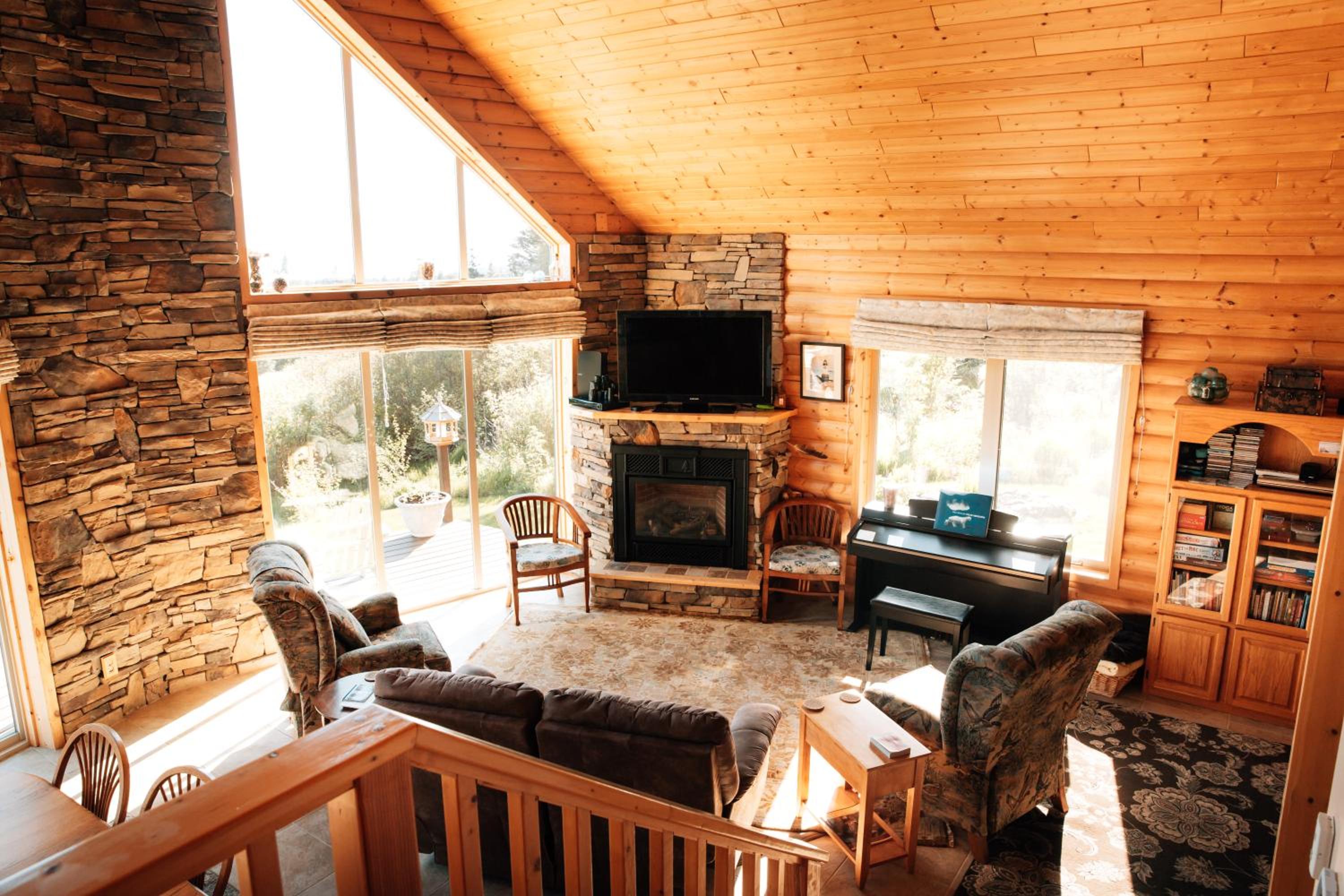 Homer Vacations - Cozy Cove Inn - Property Image 3