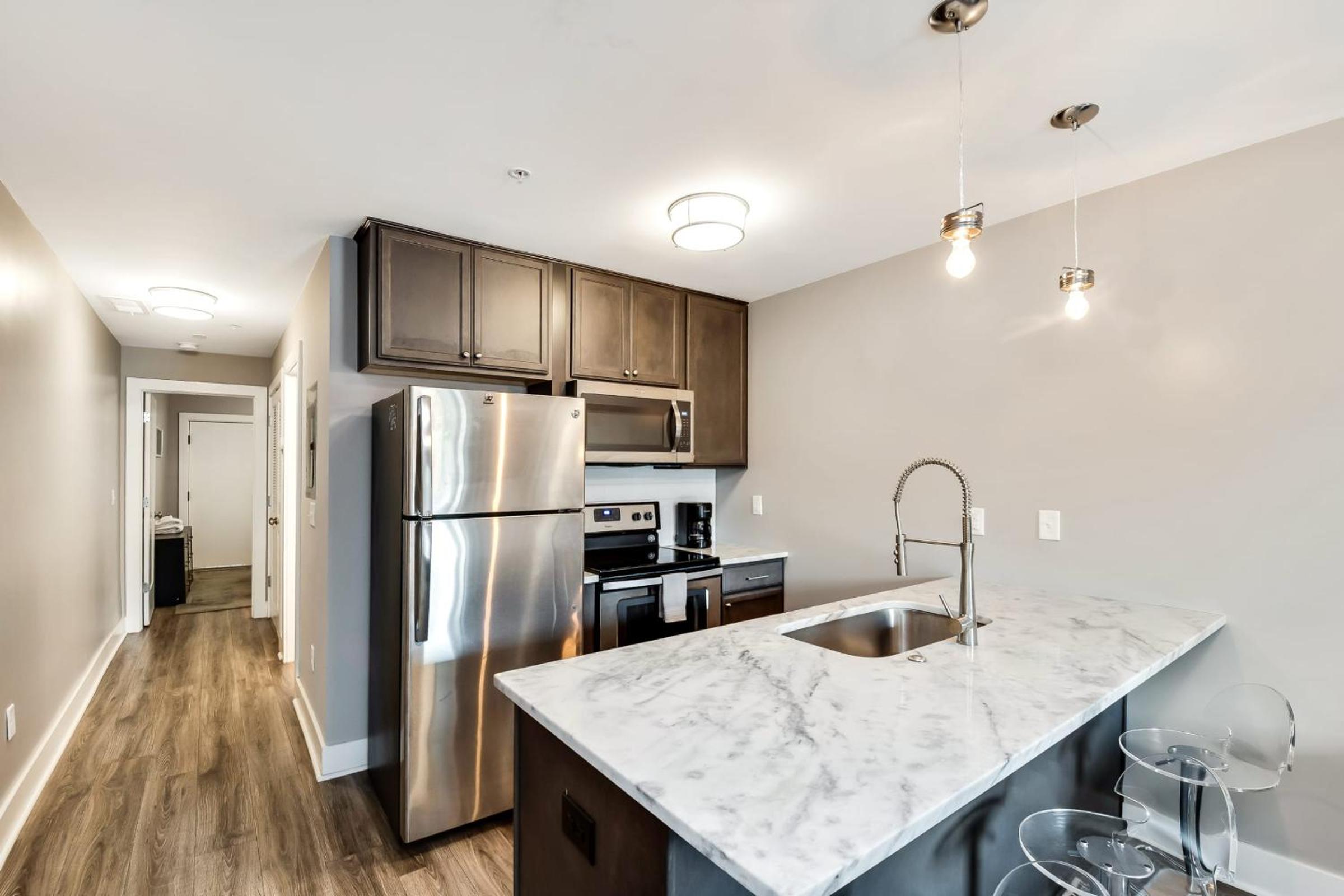Cozy & Convenient 1 BR Apt! Minutes to Downtown! view 4