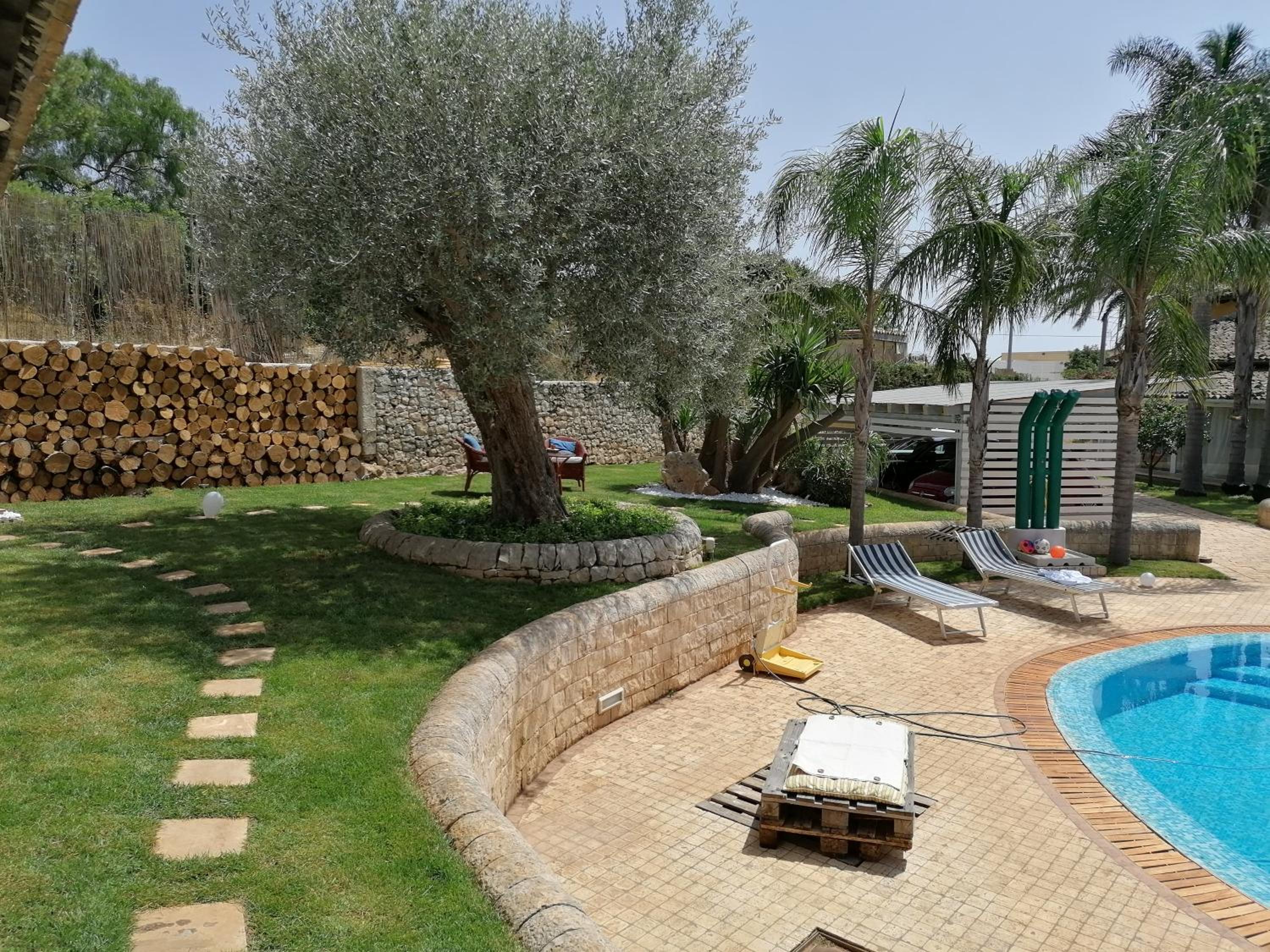 Bouganvillea house photo 5