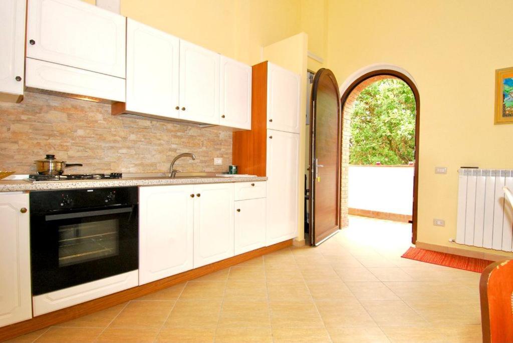 Umbrian Hills Flat - Free Parking & Garden photo 2