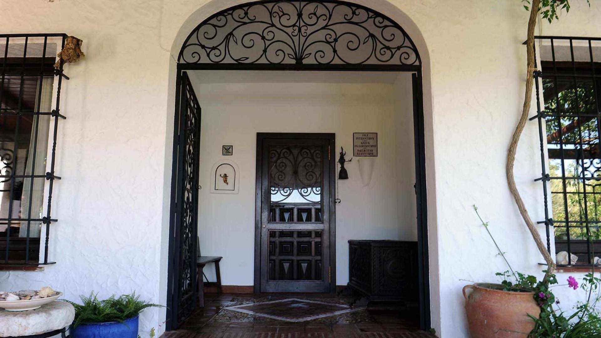 Photo 8