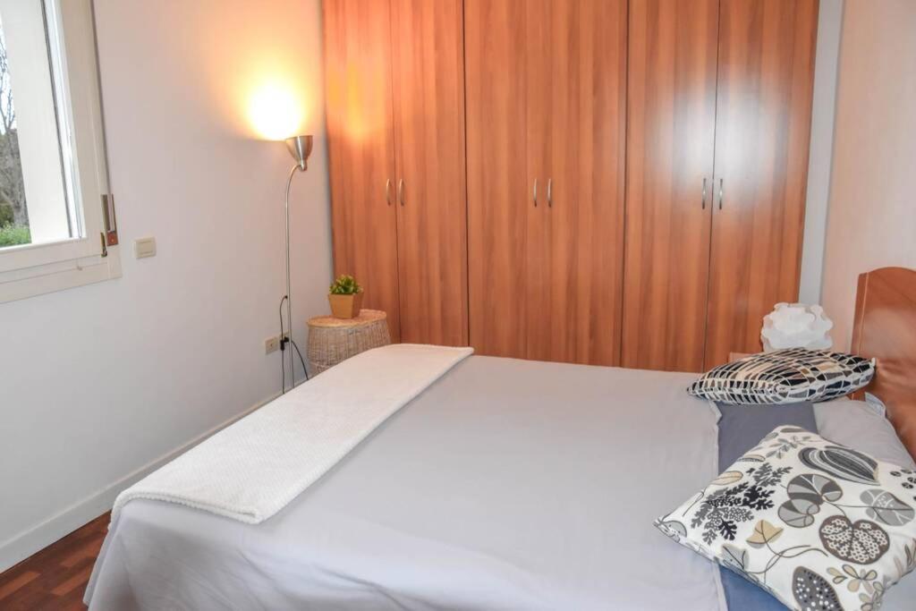 Apartment with free parking near the center
