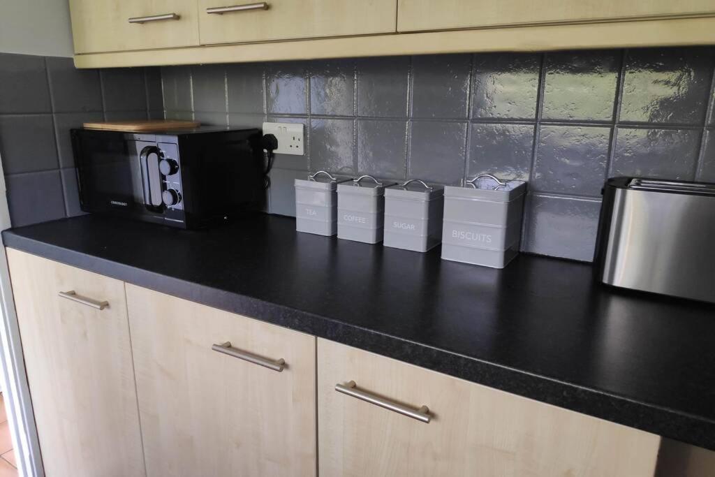 Exclusive 2 bedroom bungalow Oulten Broad view 4