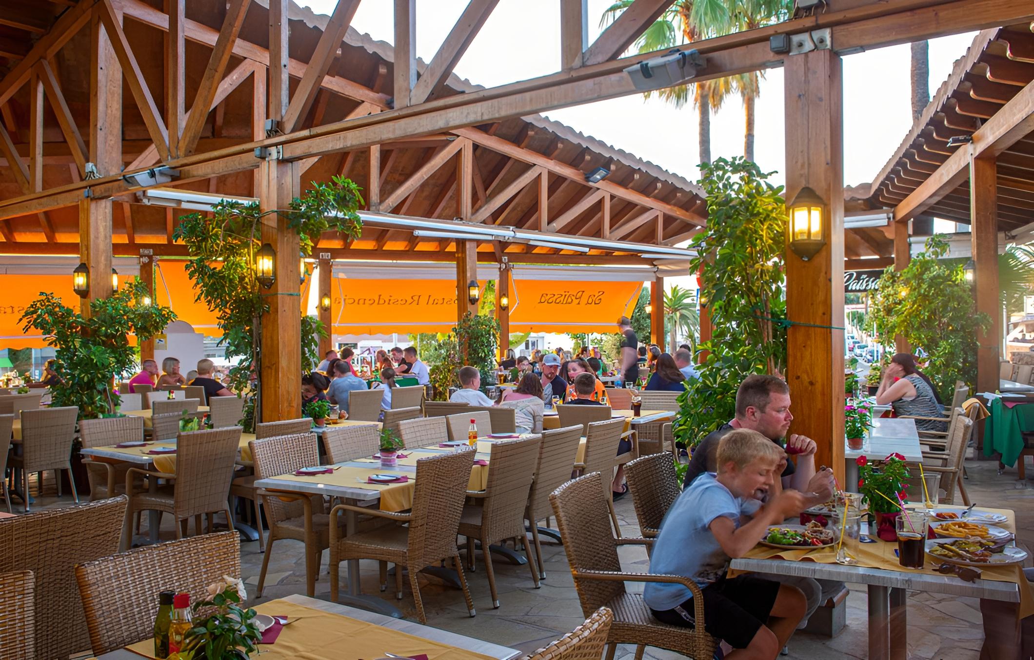 restaurant