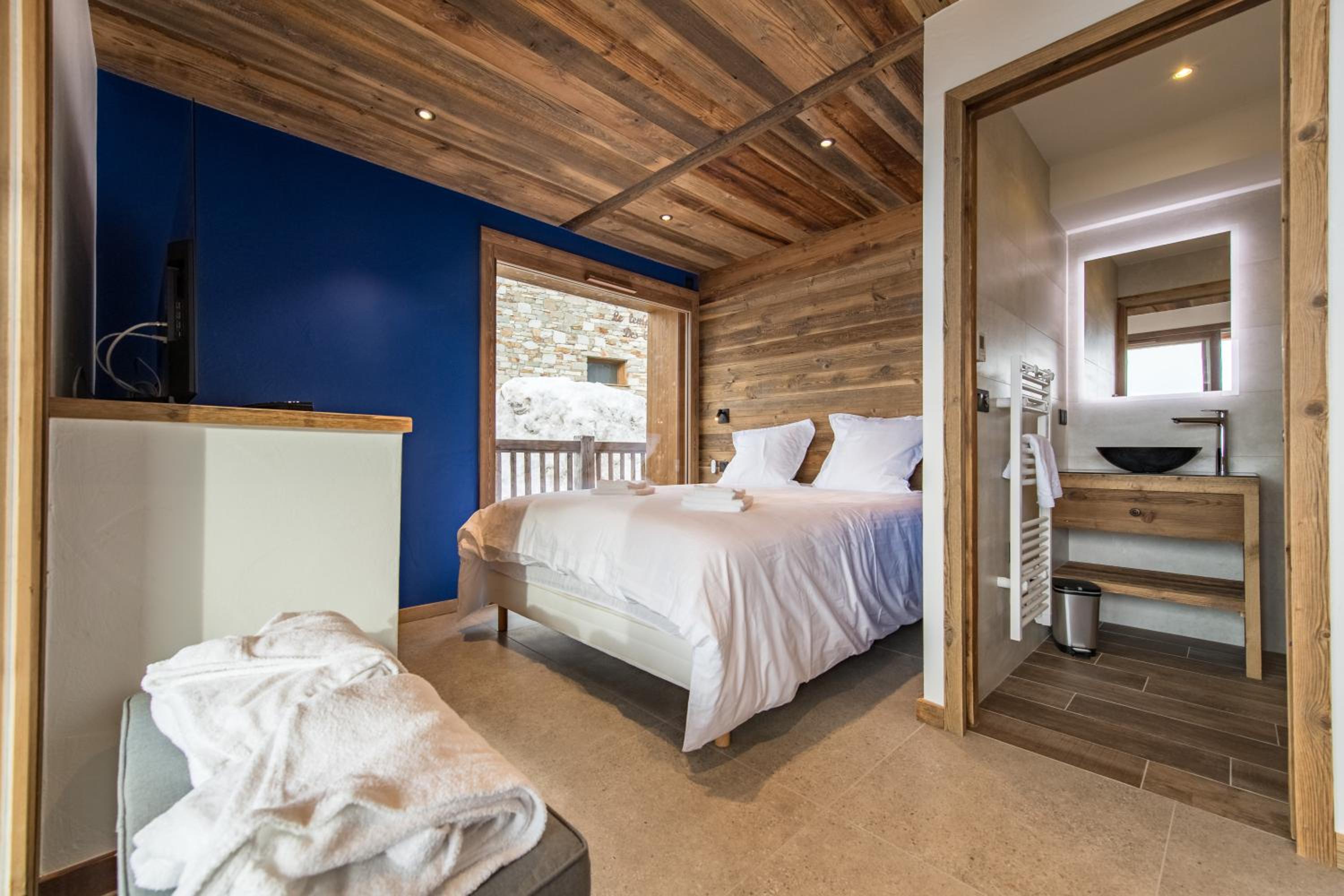 CAPRICORNE - Chalet sur les pistes avec sauna et home cinema view 5