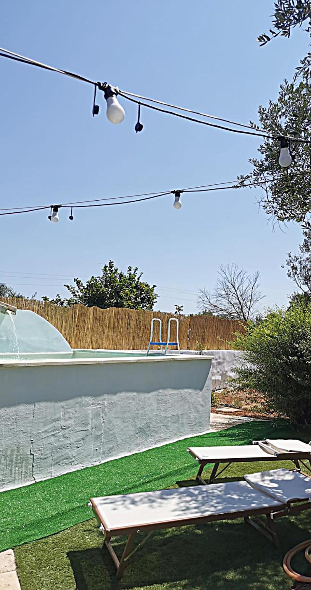 terra rossa casa di campagna con piscina