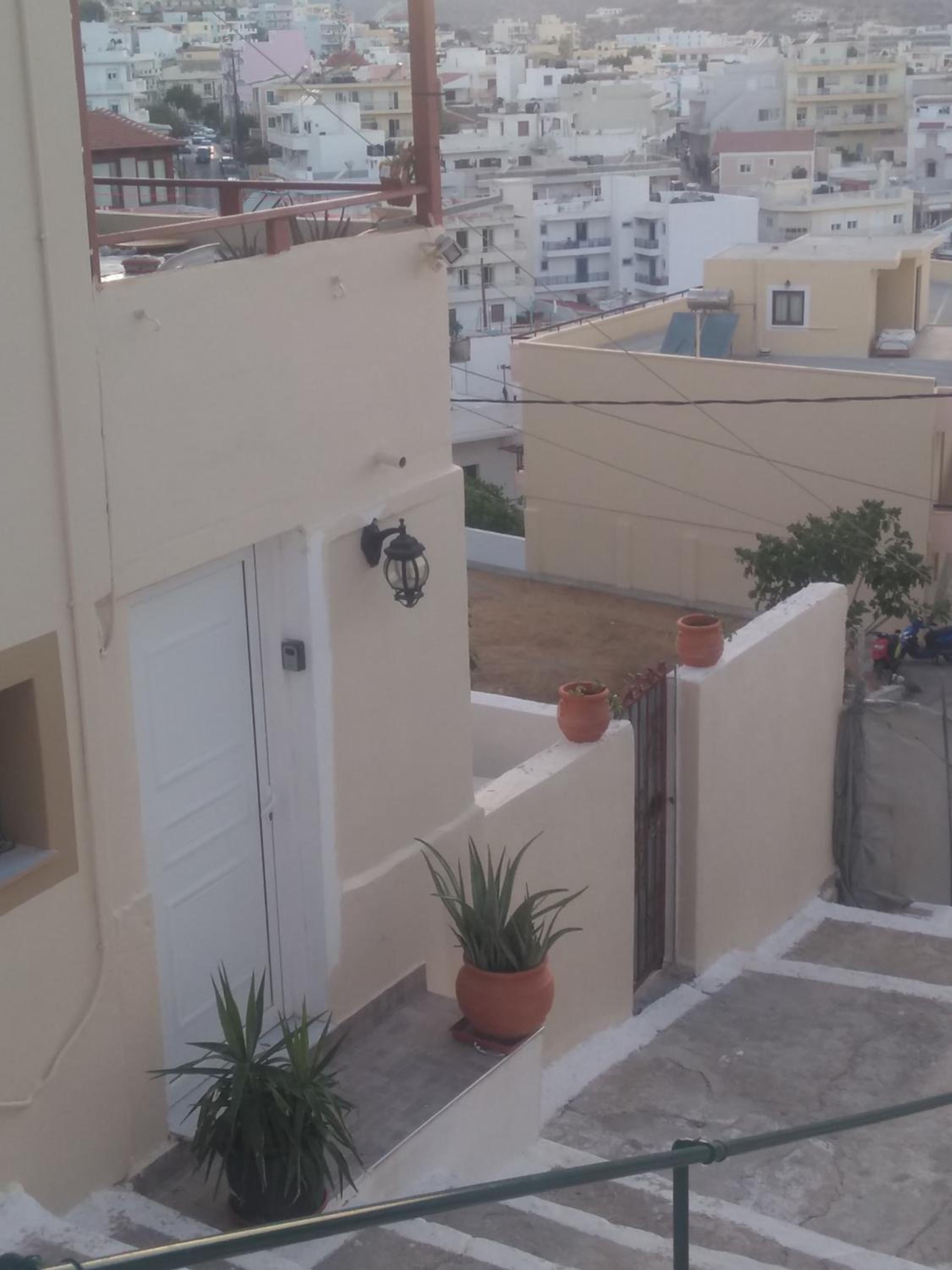 Kelly's studio SISAMOS view 4