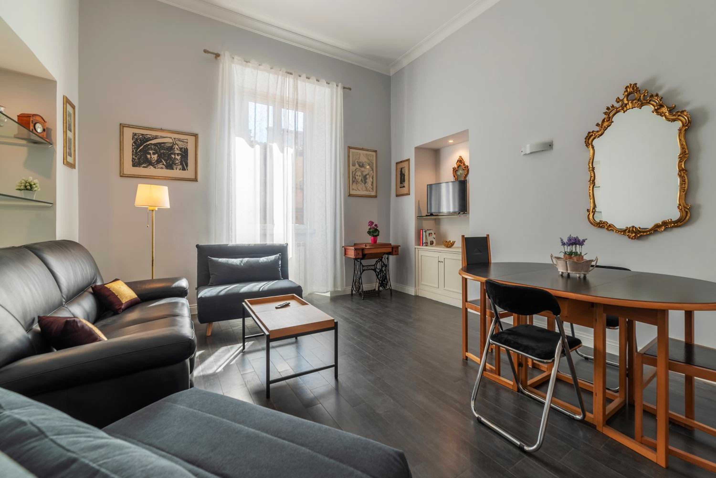Piazza del Popolo Apartment with View photo 5