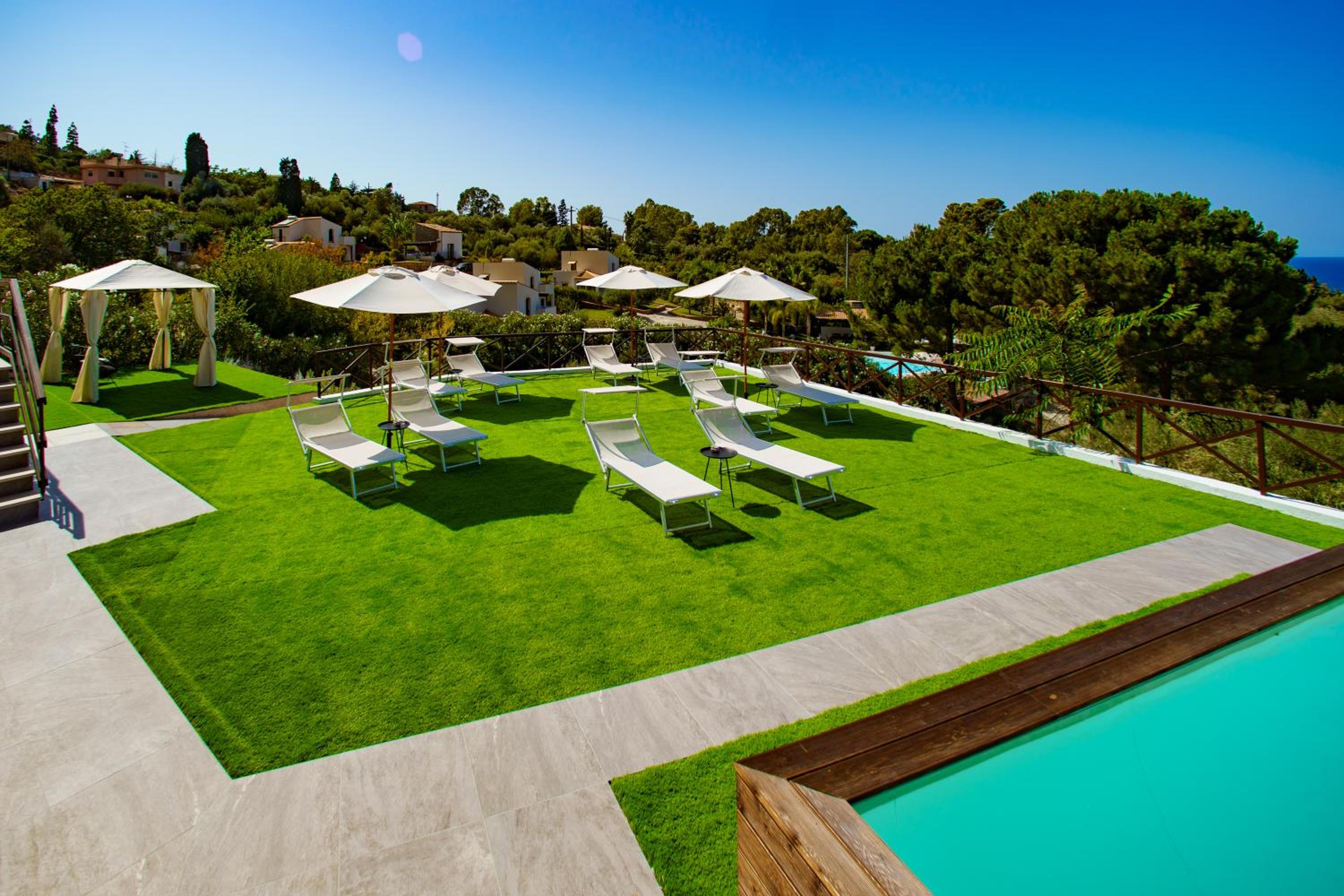 Pater Meus Suites