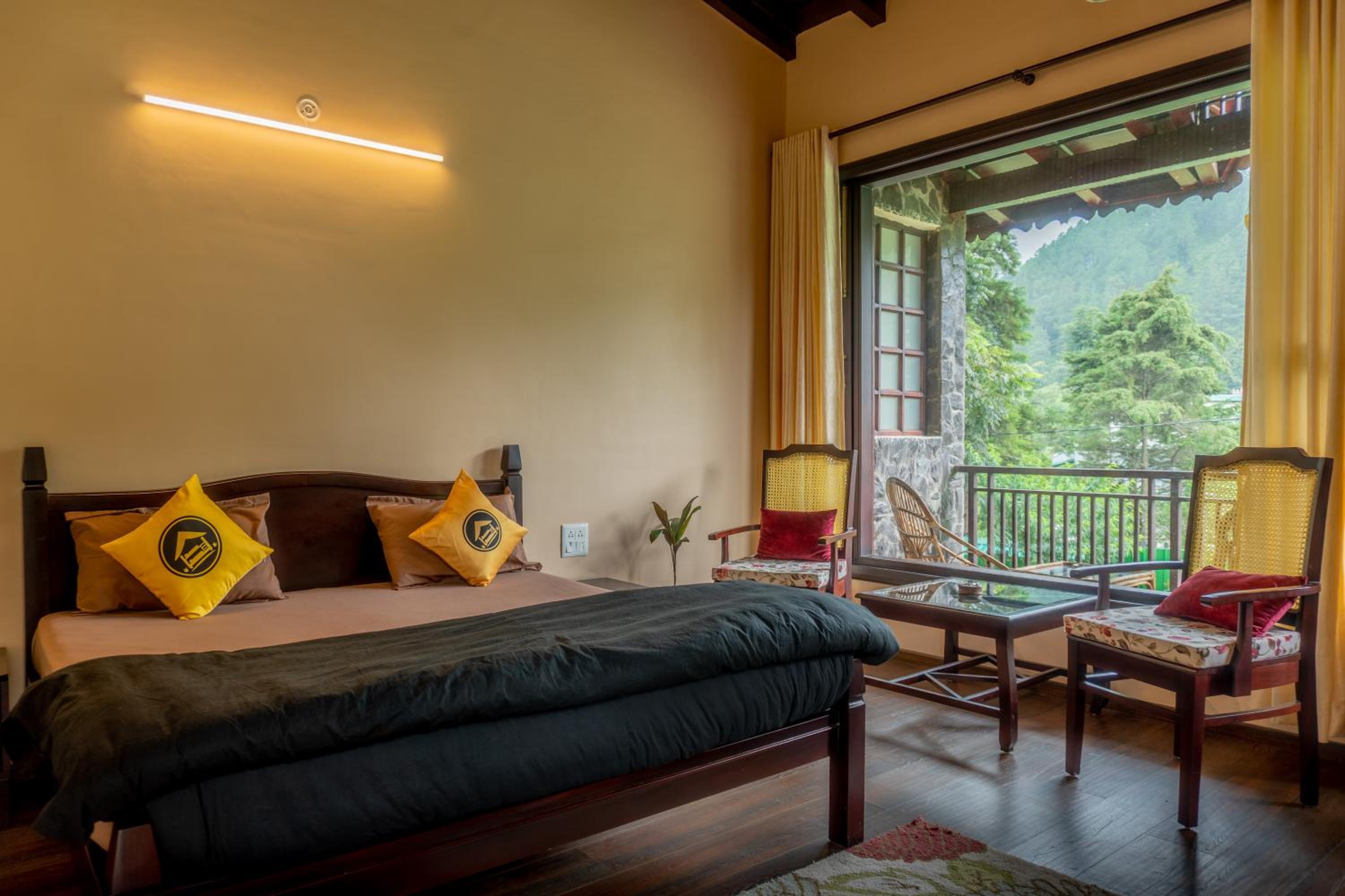 The Hosteller Naukuchiatal, Bhimtal