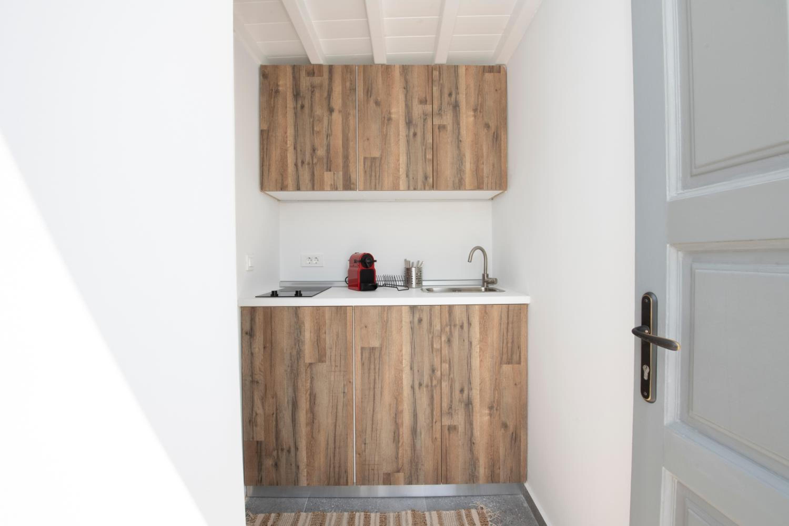 Avli Suites