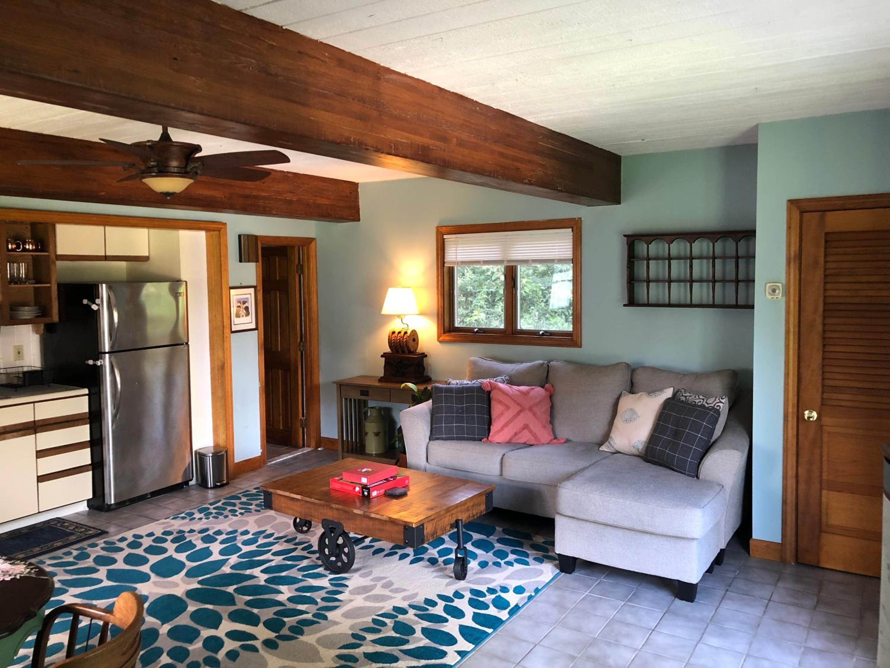 1 bed cottage, water views & water access