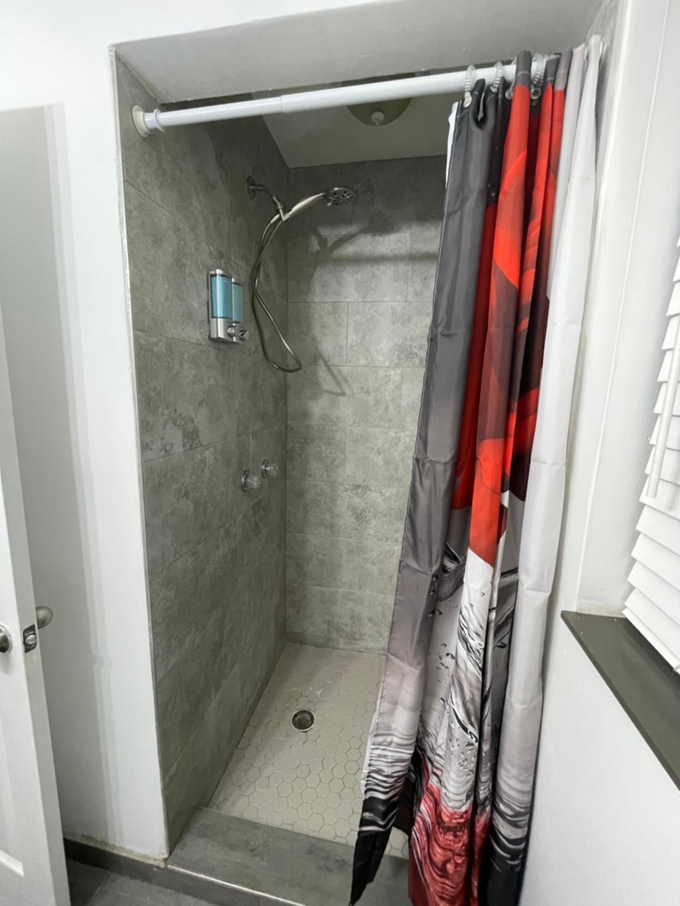 Trendy Pads in Hollywood