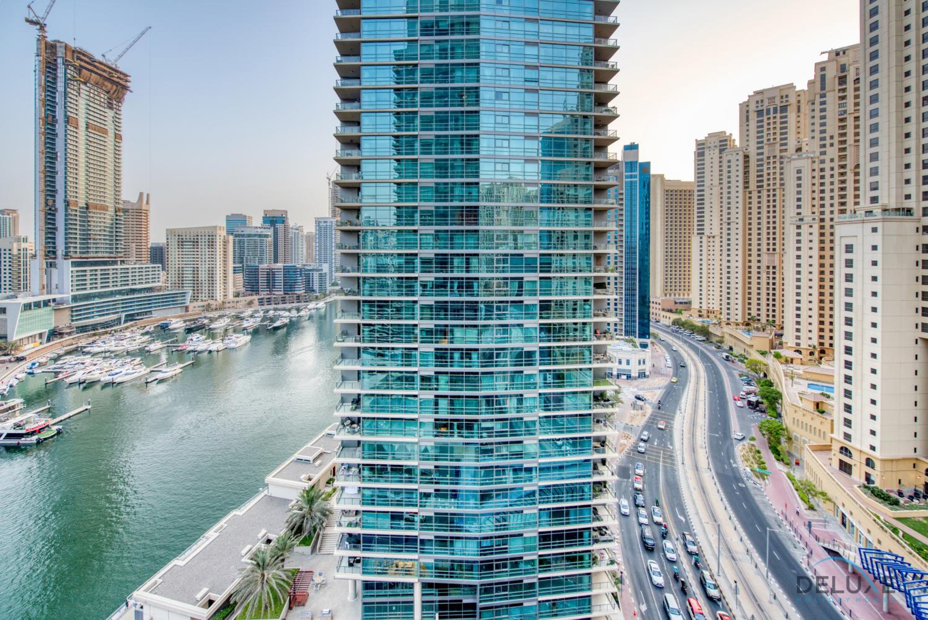 Vibrant 1BR at Dubai Marina Quay West by Deluxe Holiday Homes