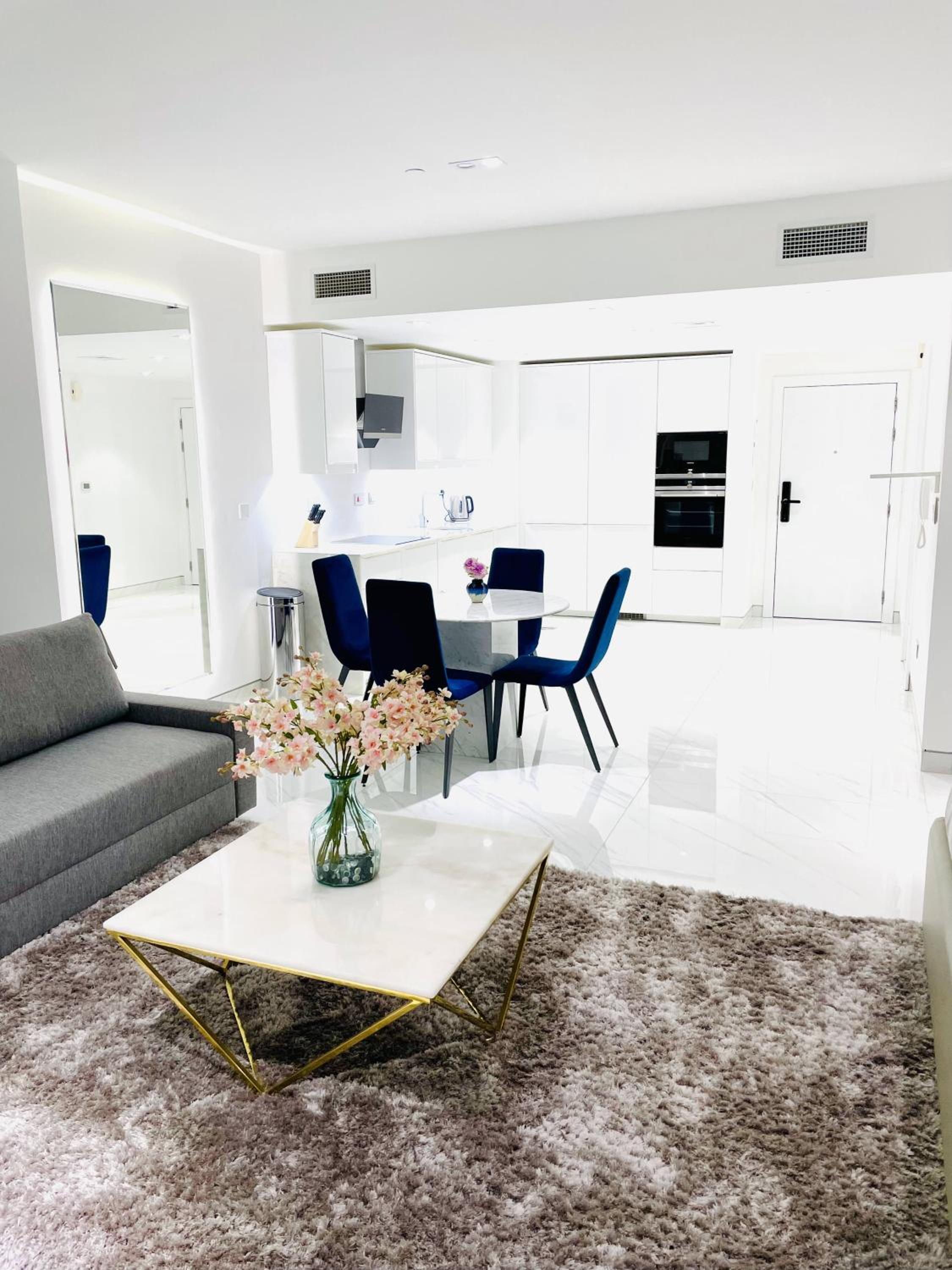 Luxury Casa Premium Studio Apartments - with Full Kitchen, Balcony at JBR Beach photo 3