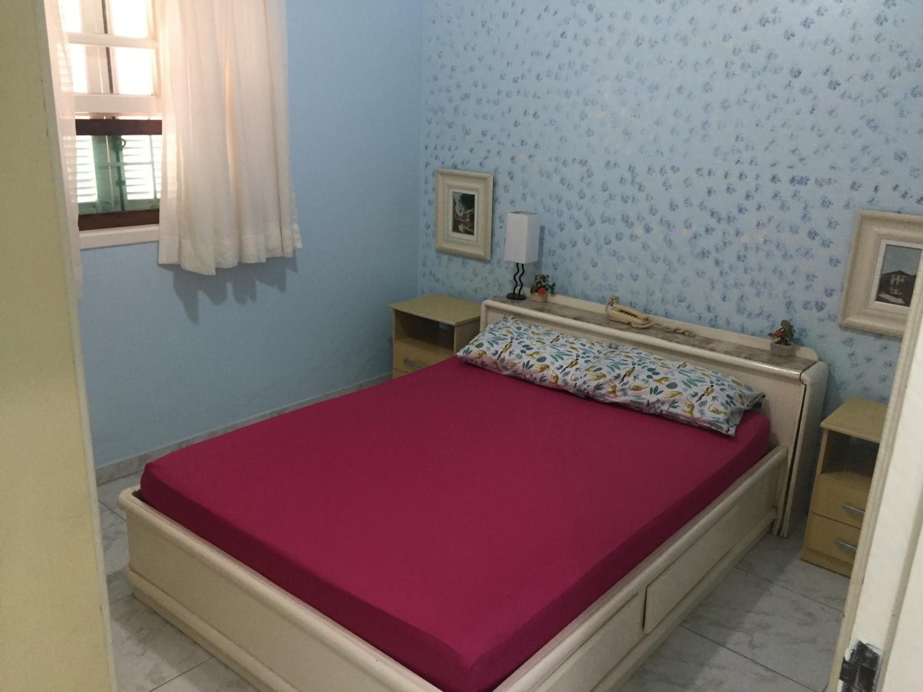 CASA NO CENTRO DE BERTIOGA
