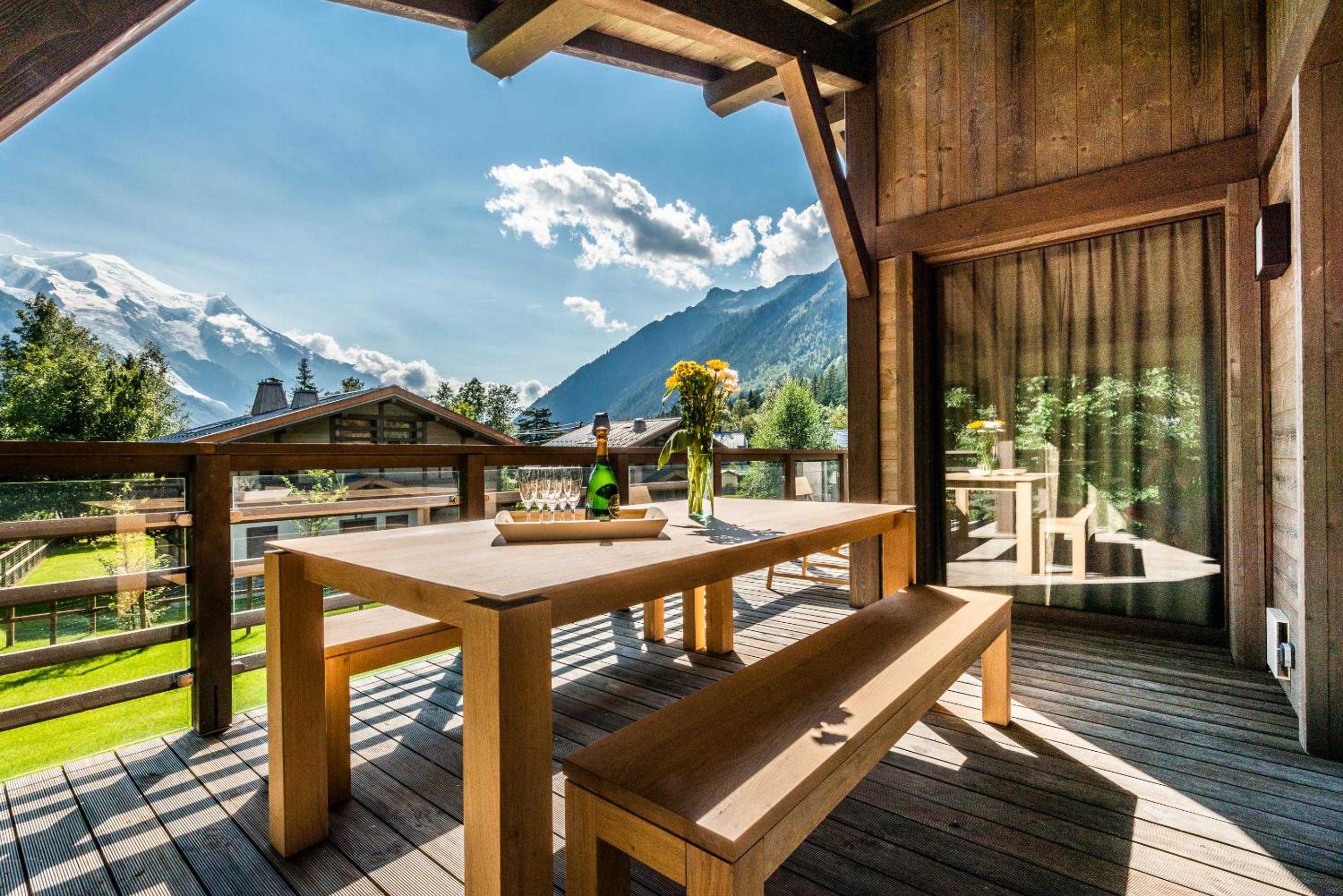 Hotel Chalet Jatoba Chamonix - by EMERALD STAY - Image 1