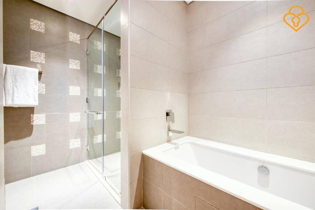 Keysplease New Beautiful 1 B/R Apt, Atria Tower Business Bay