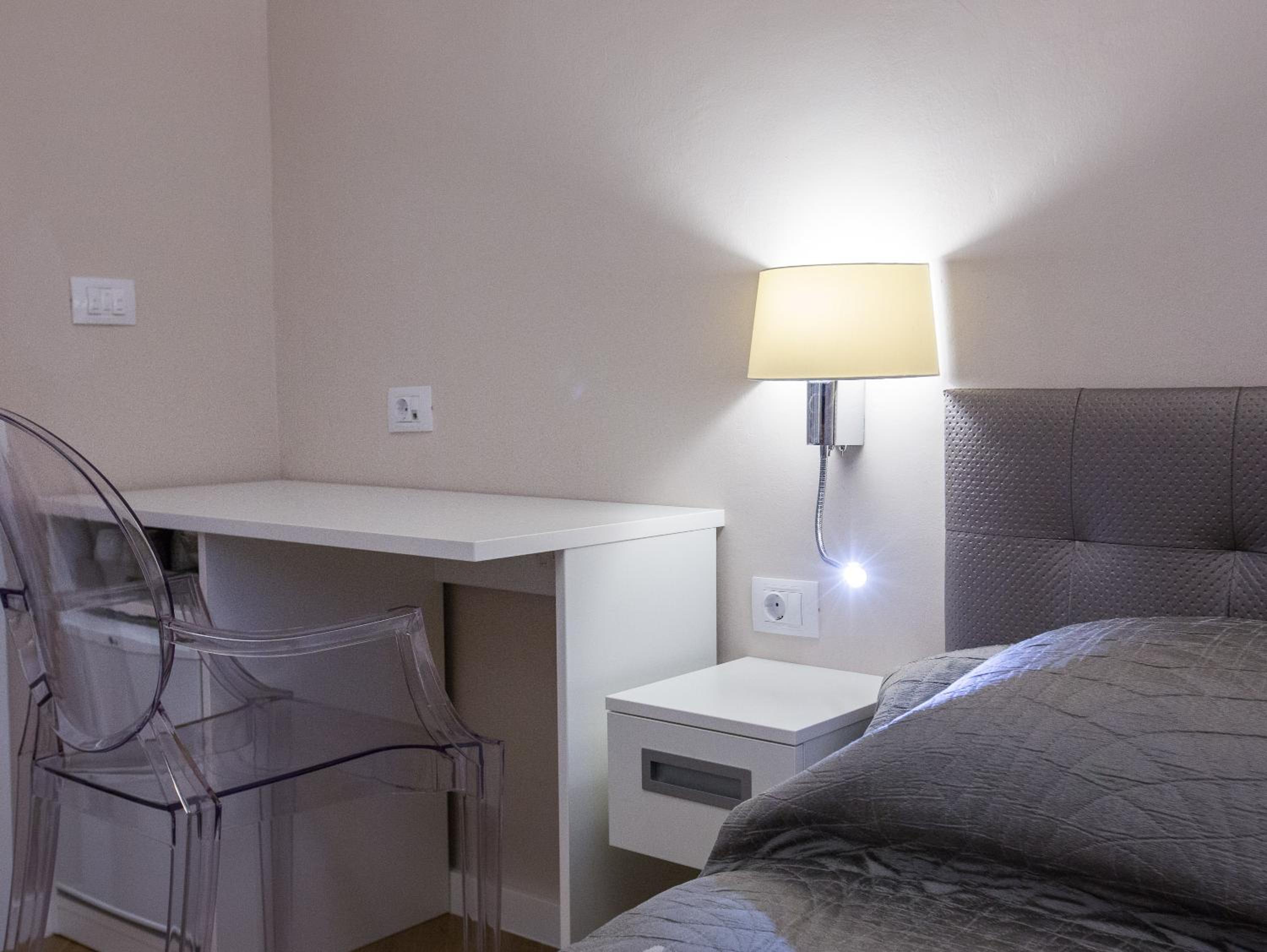 Villa Flores Room