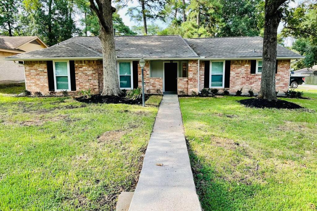New TEXAN house - 3 Bed, 2 Baths in The Woodlands view 5
