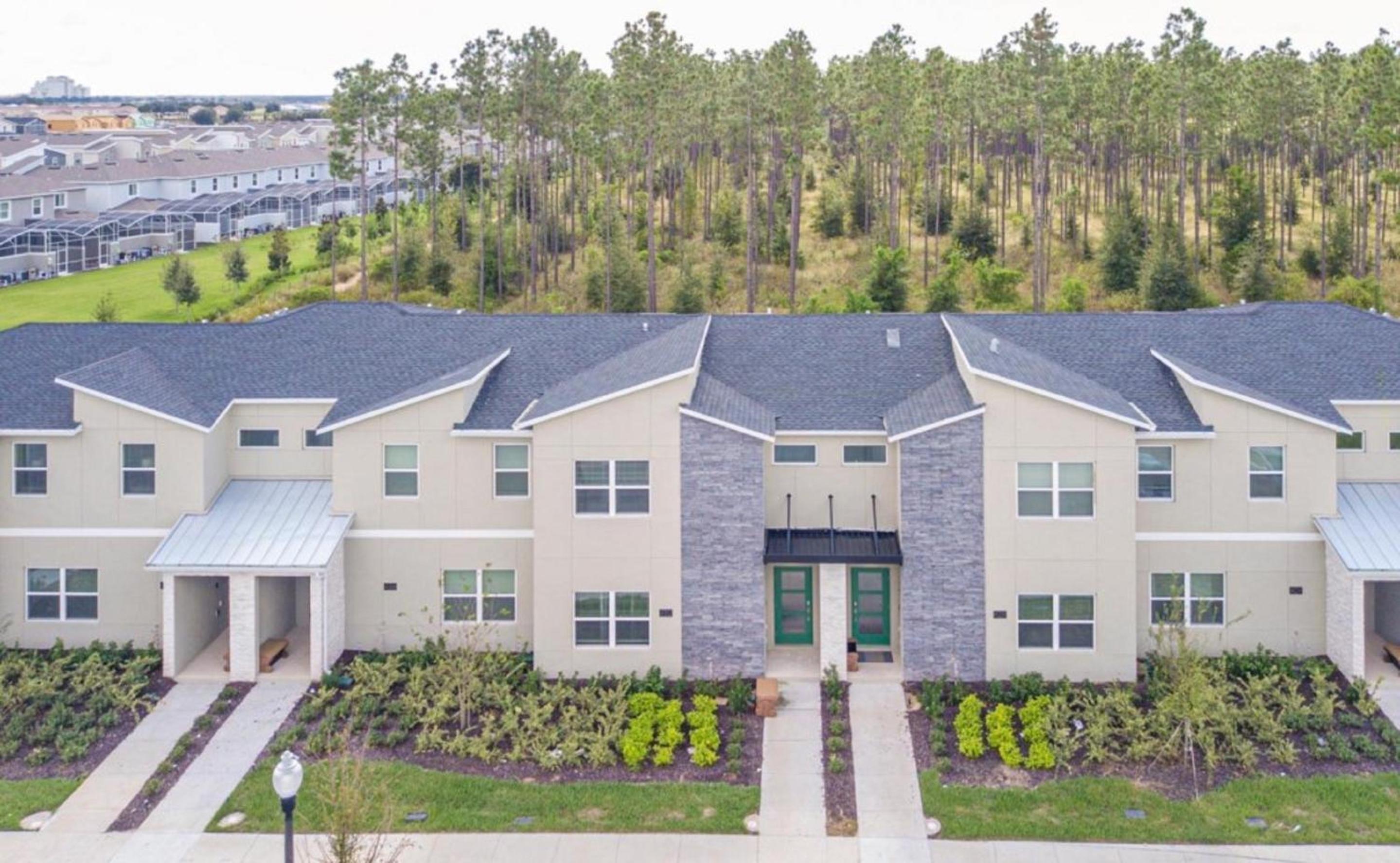 Awesome Four Bedrooms Townhouse with Pool at Champions Gate Resort 0432