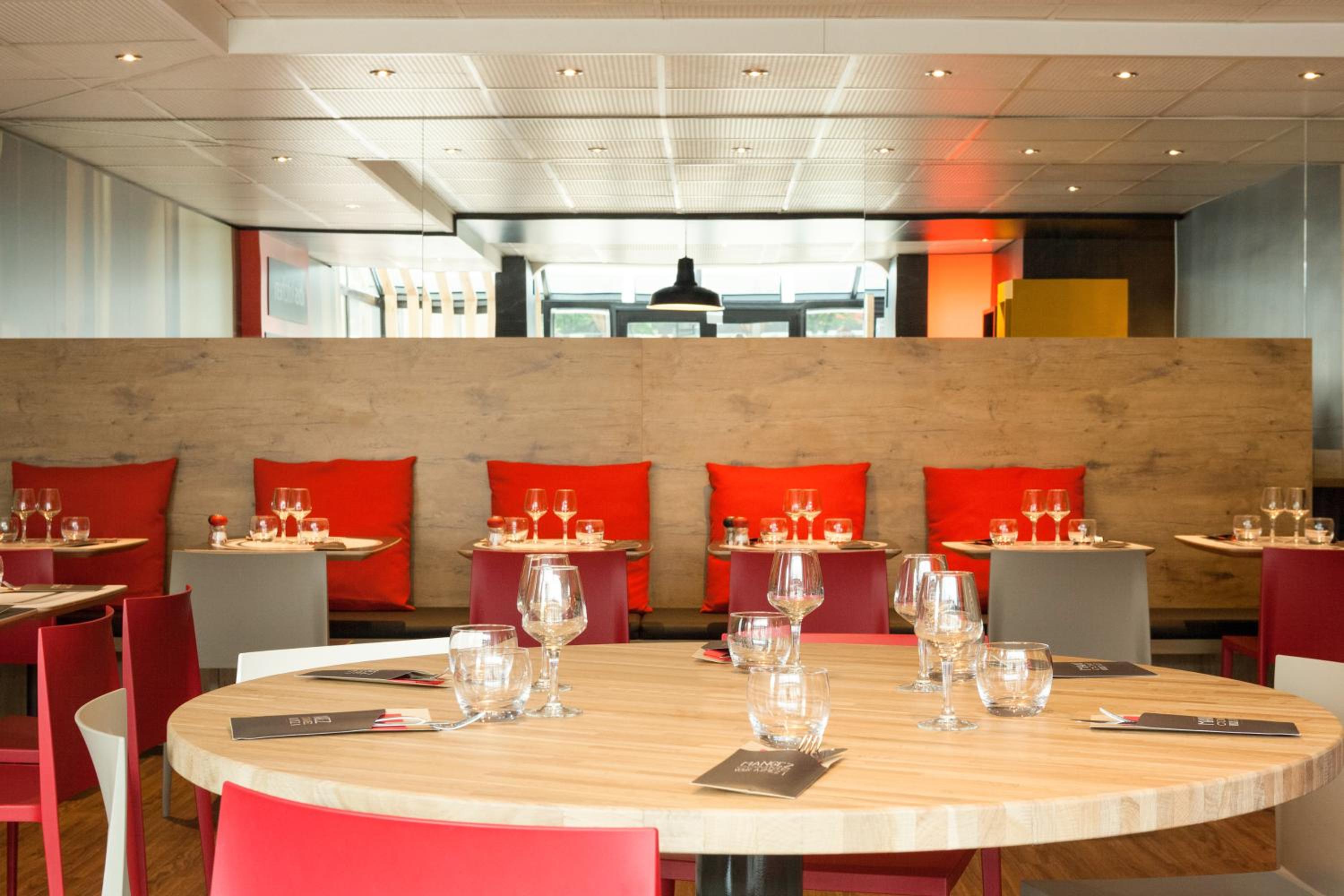 restaurant