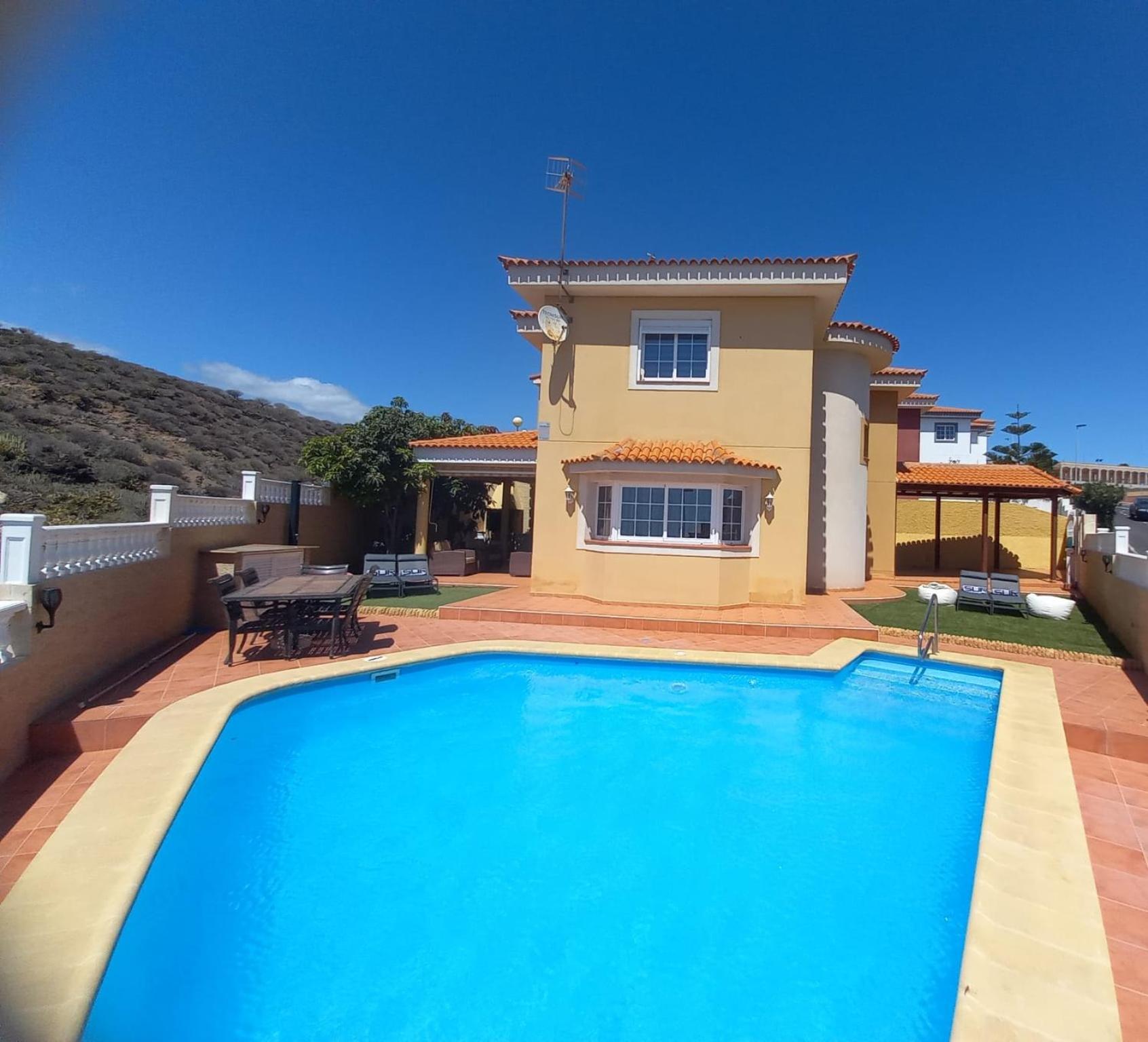 Hotel Villa Nancy Tenerife Sur - Image 1