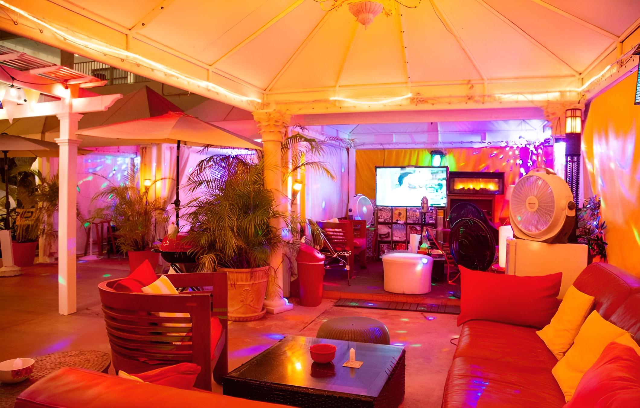 lounge